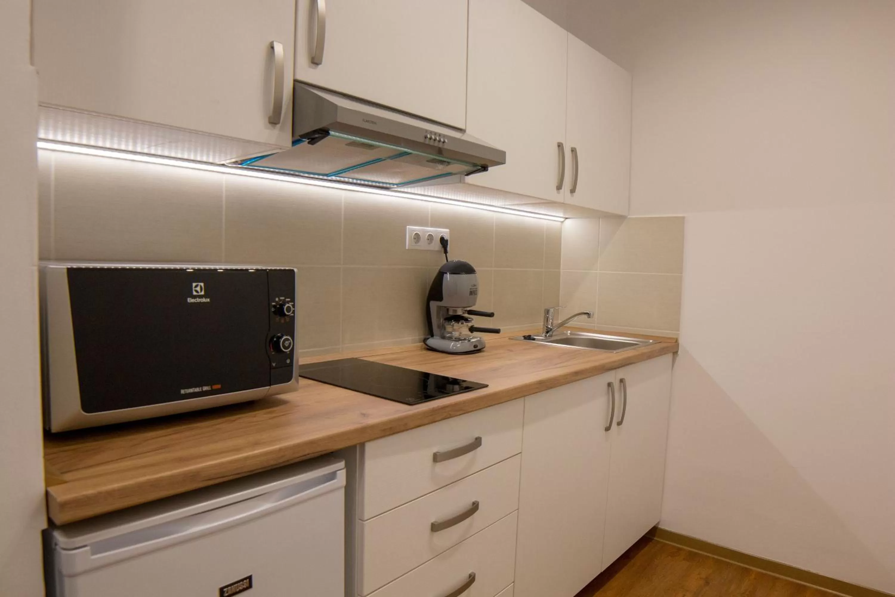 Kitchen or kitchenette, Kitchen/Kitchenette in Mecset Apartman