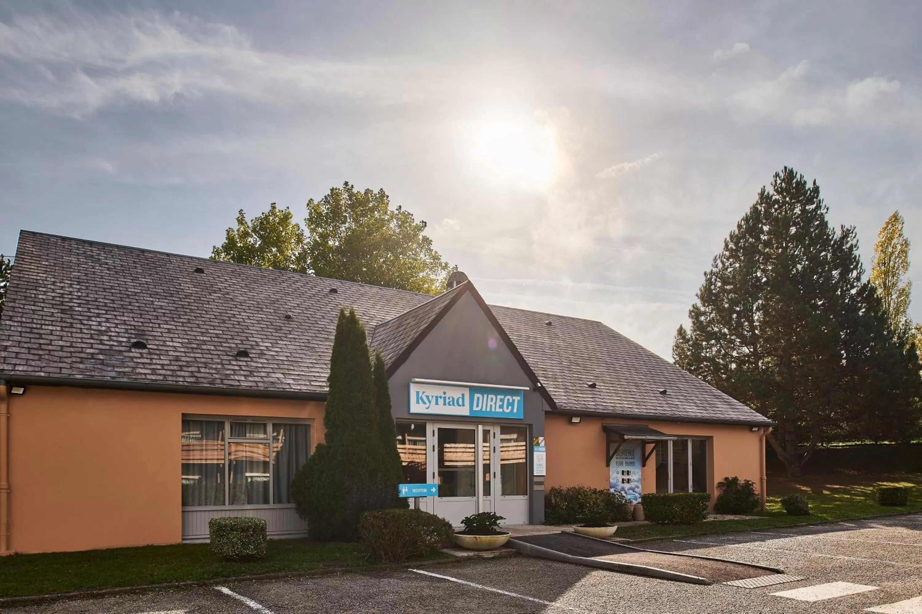 Facade/entrance in Kyriad Direct Evreux