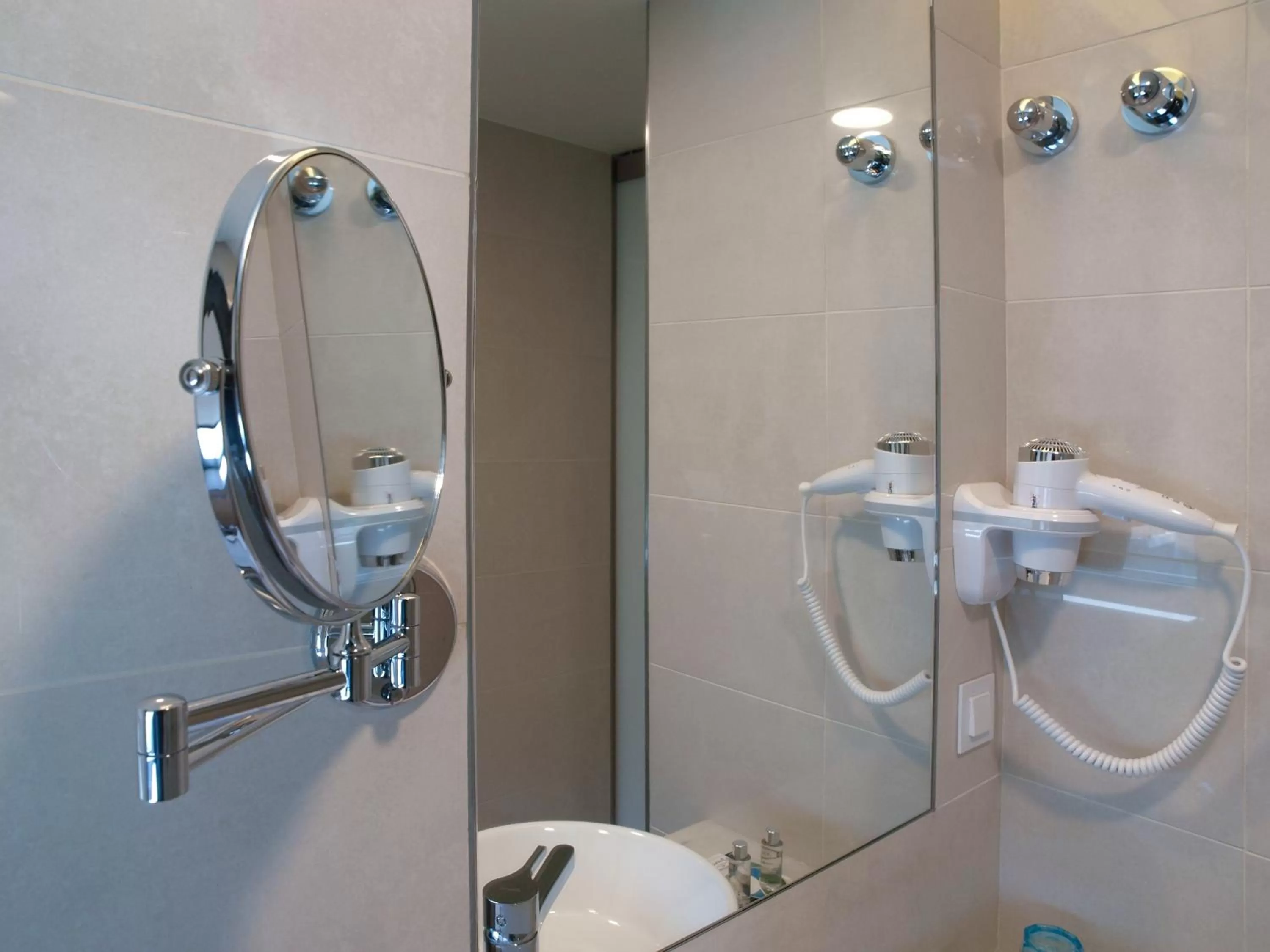 heating in New Style Lisbon Hotel