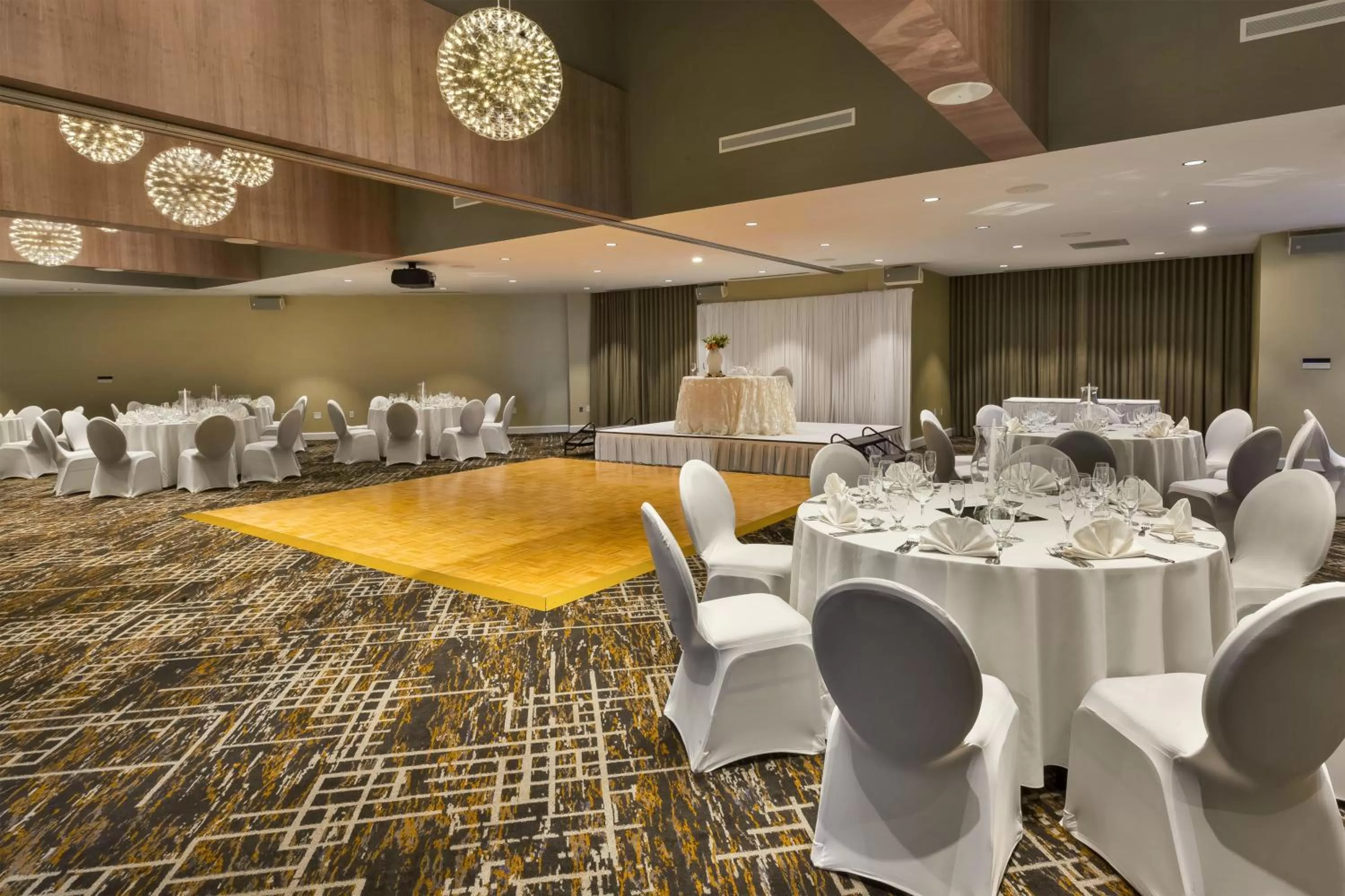 Banquet/Function facilities in Crowne Plaza Dulles Airport by IHG
