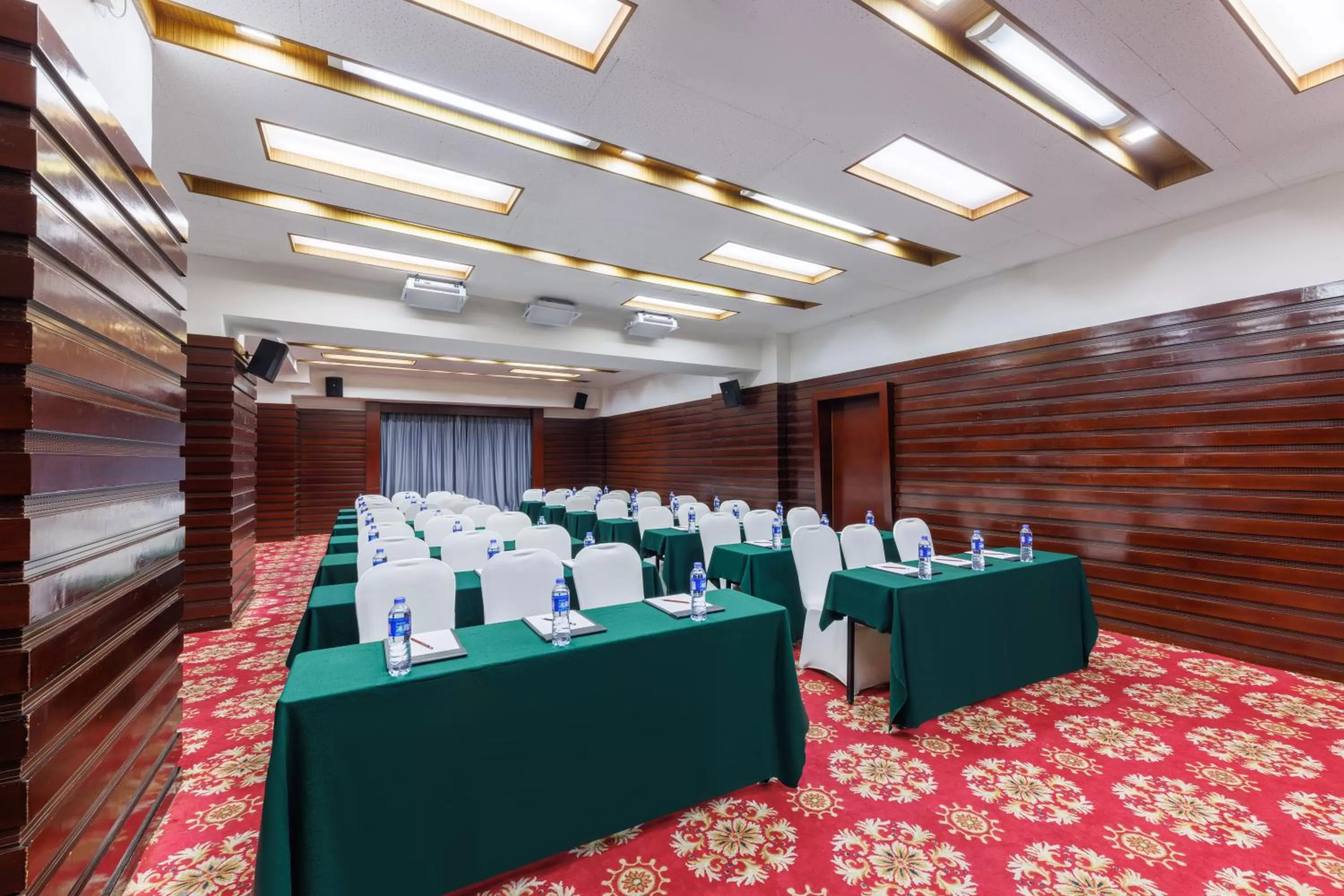 Meeting/conference room in Sunflower Hotel &Residence, Futian Port Branch
