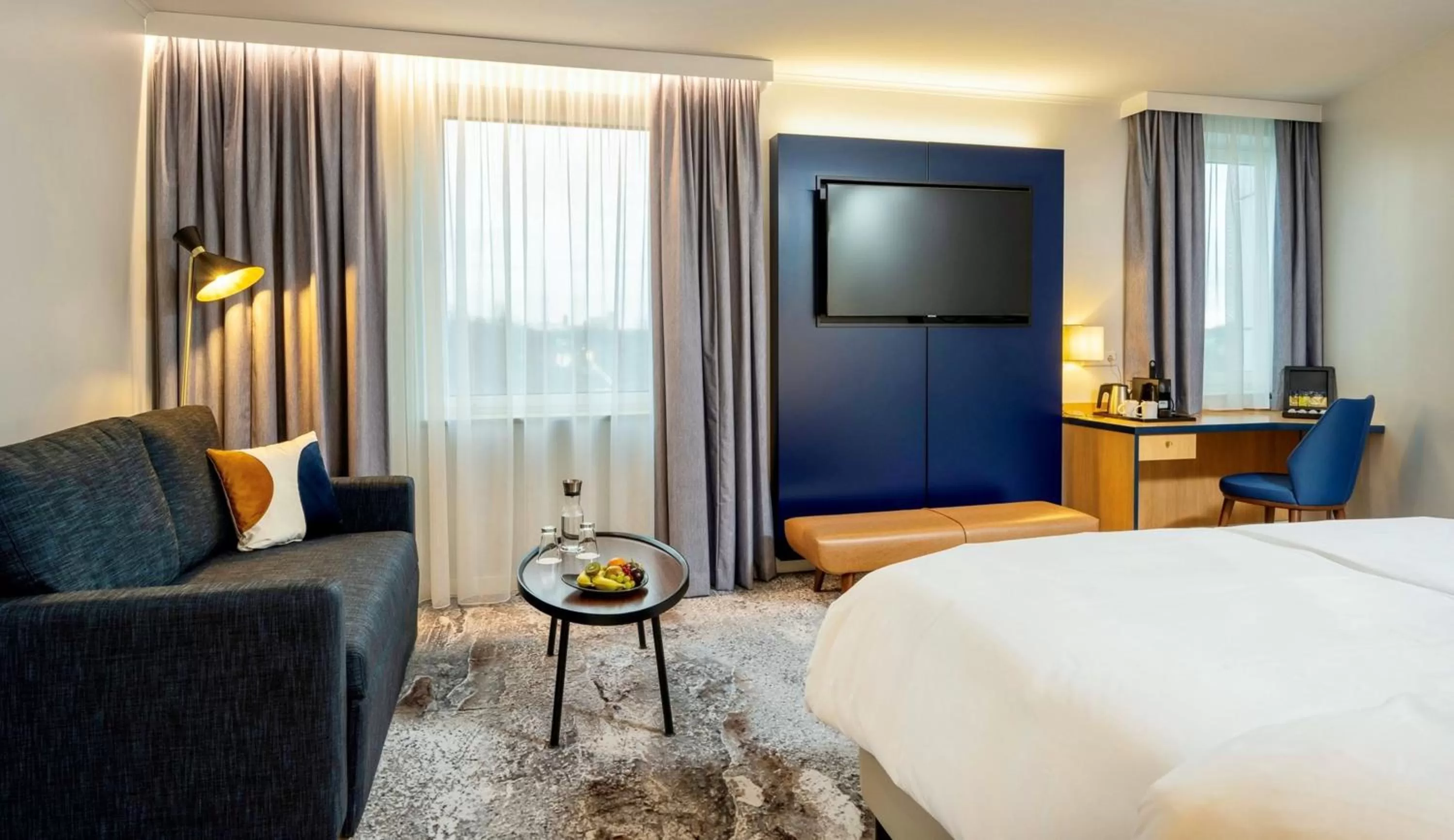 Photo of the whole room, Bed in voco Dusseldorf Seestern by IHG