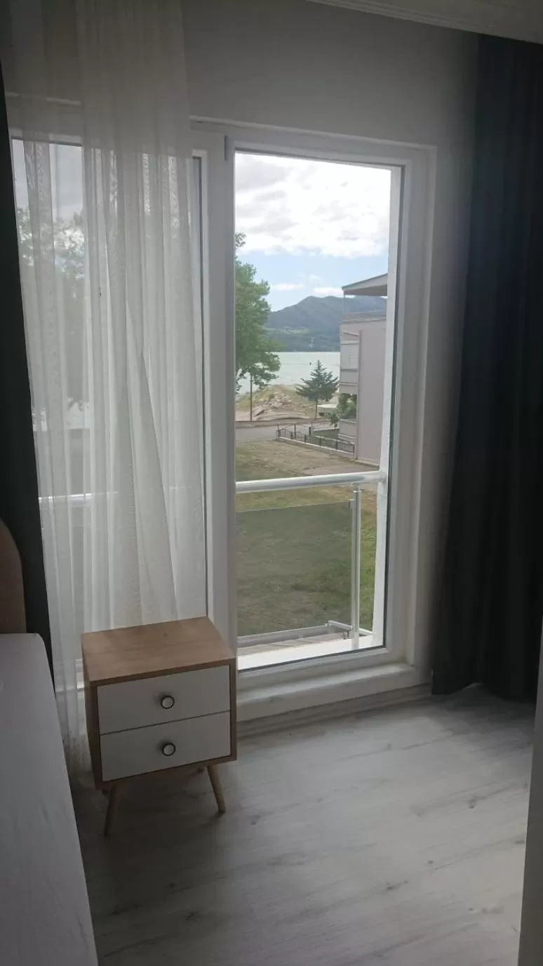 Ali's Pension ada alis