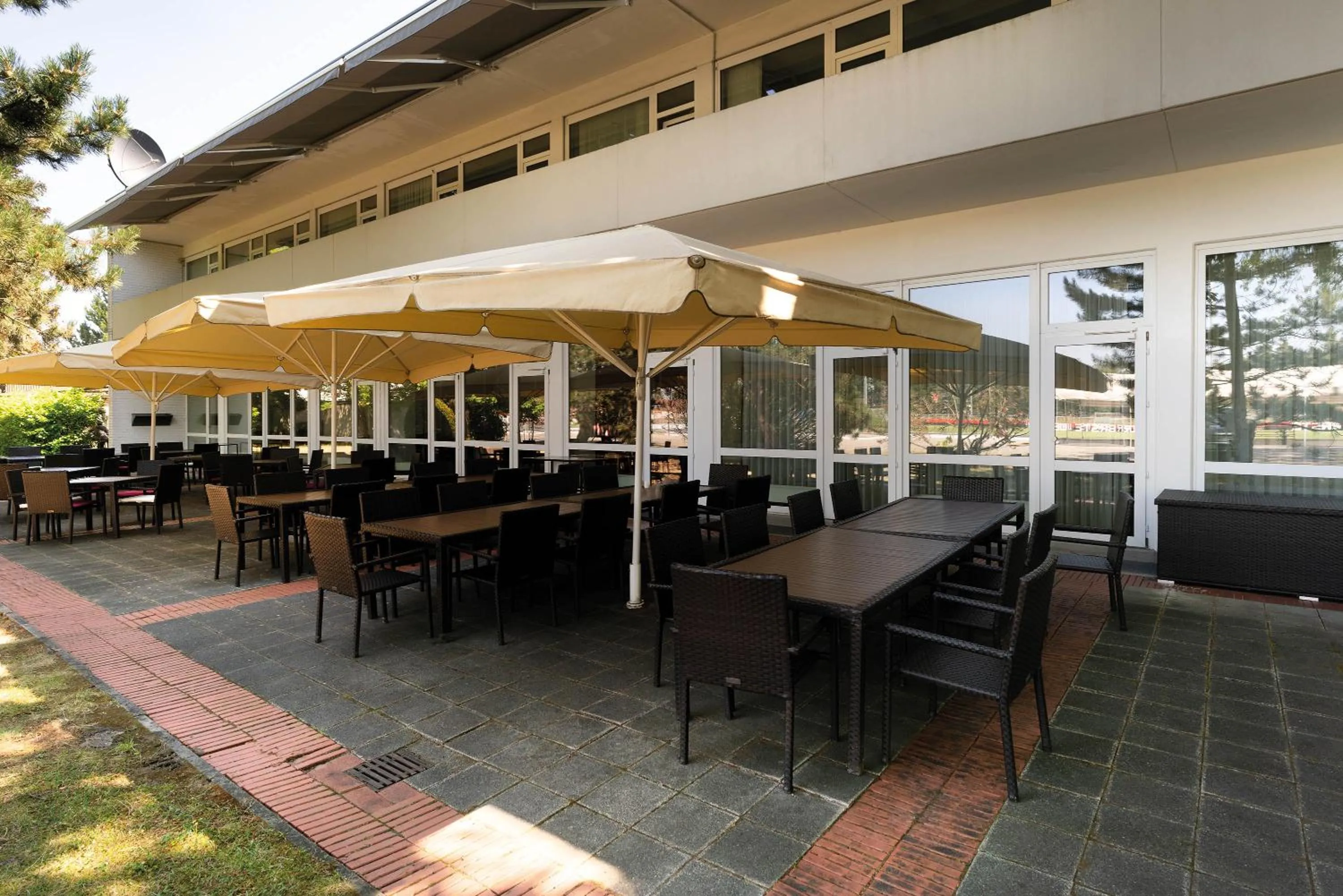 Restaurant/places to eat in Seminaris Hotel Nürnberg