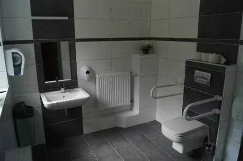 Bathroom in Forsthaus-Ferienhotel am Dobrock