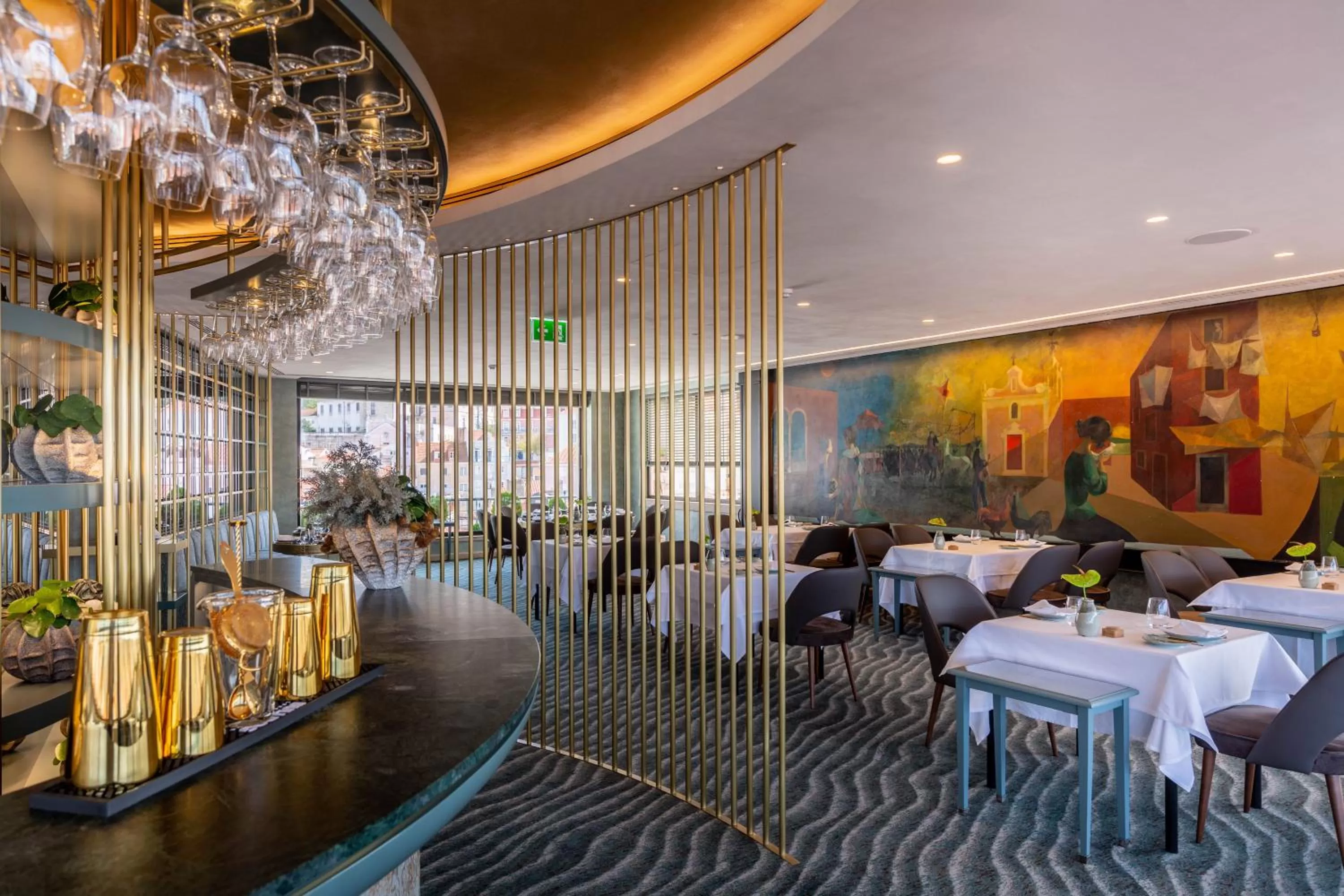 Lunch in Hotel Mundial