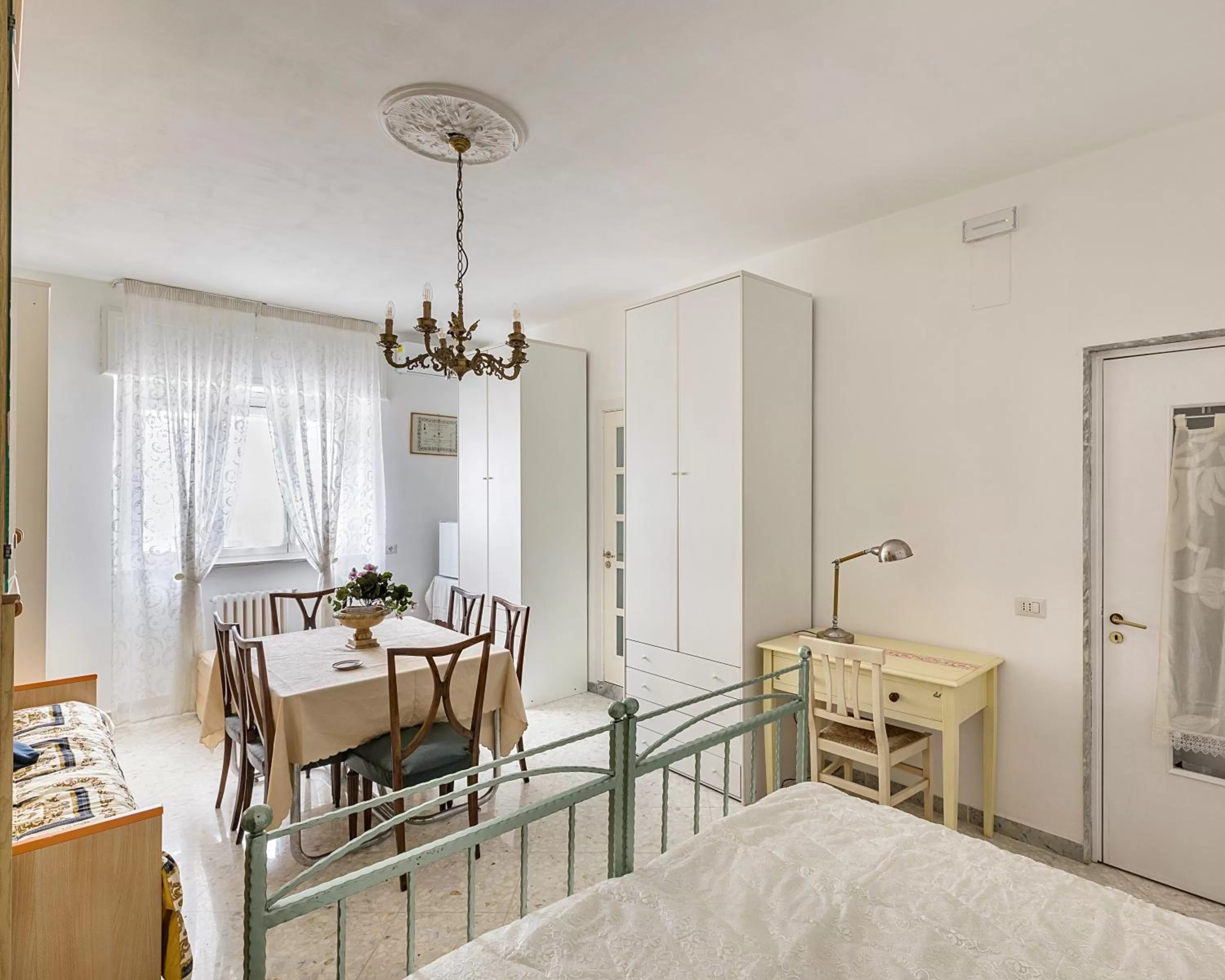 Dining Area in B&B Limited Edition