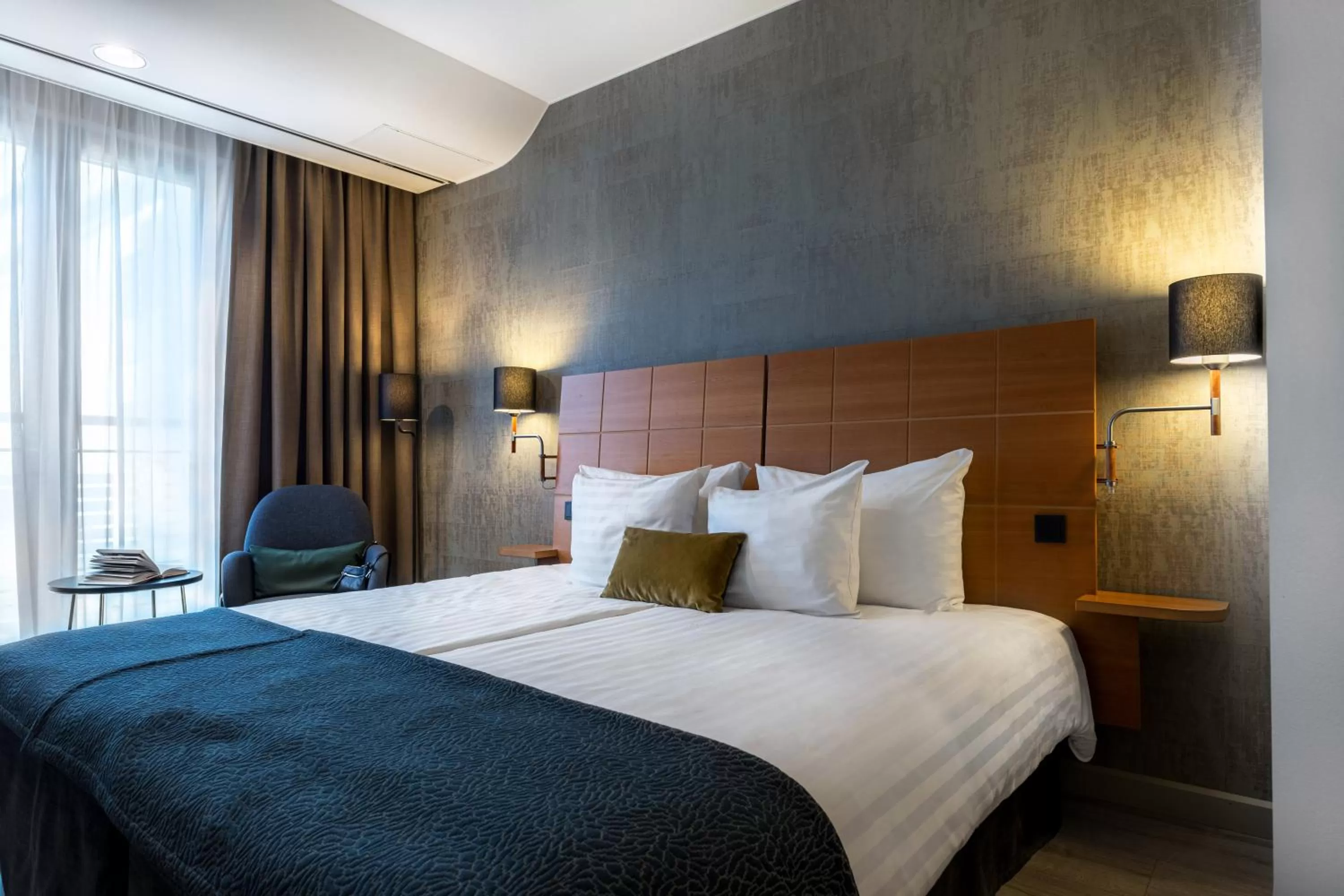 Bedroom, Bed in Scandic Simonkenttä