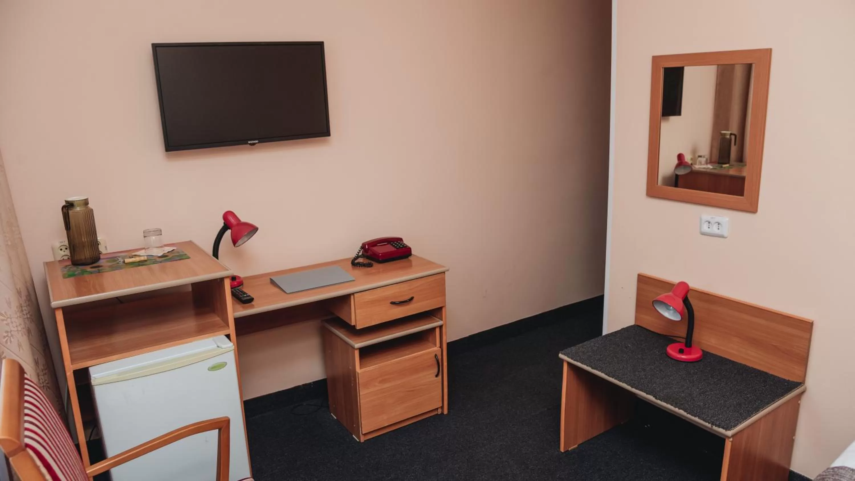 Seating area, TV/Entertainment Center in Aktobe Hotel