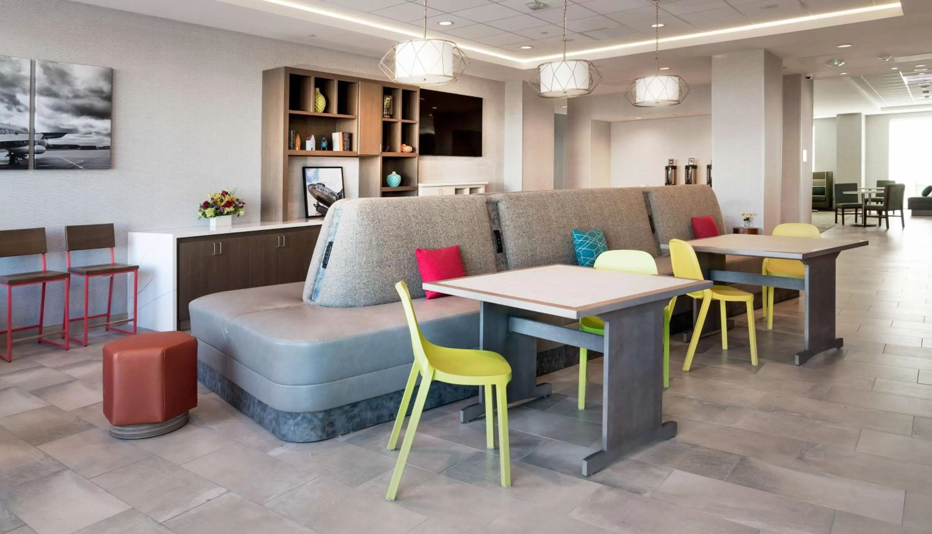 Lobby or reception in Hampton Inn Riverside March Air Force Base, Ca