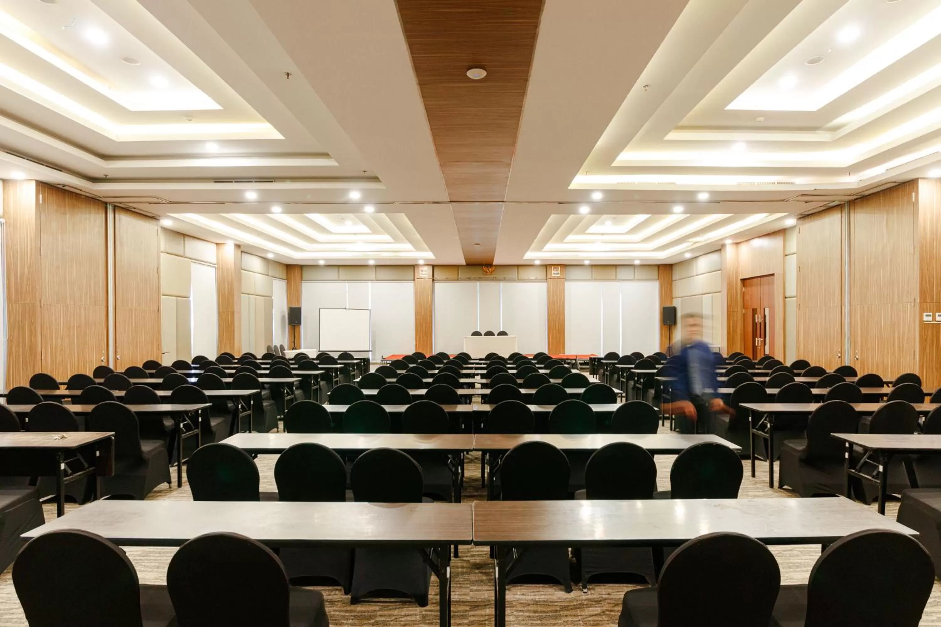 Meeting/conference room in Antero Hotel Jababeka Cikarang