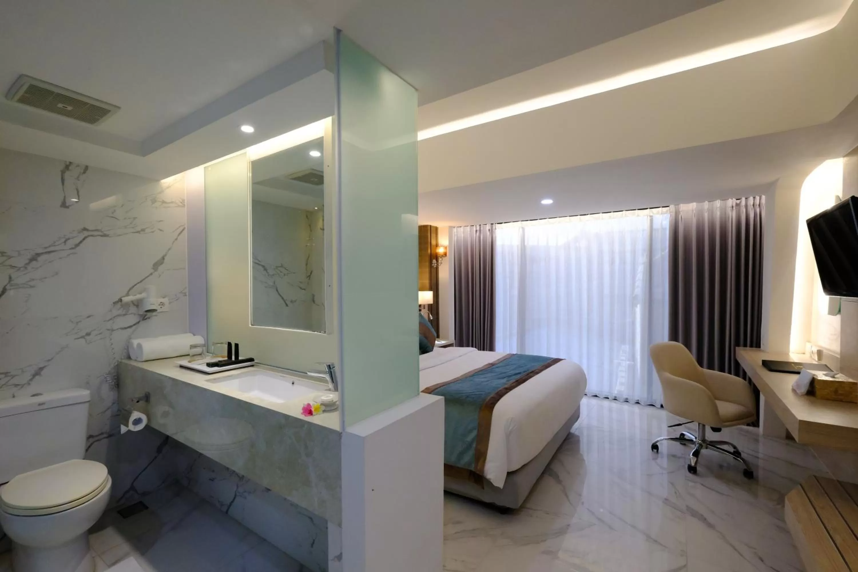 Bathroom in Dream of Aventus Hotel Kuta