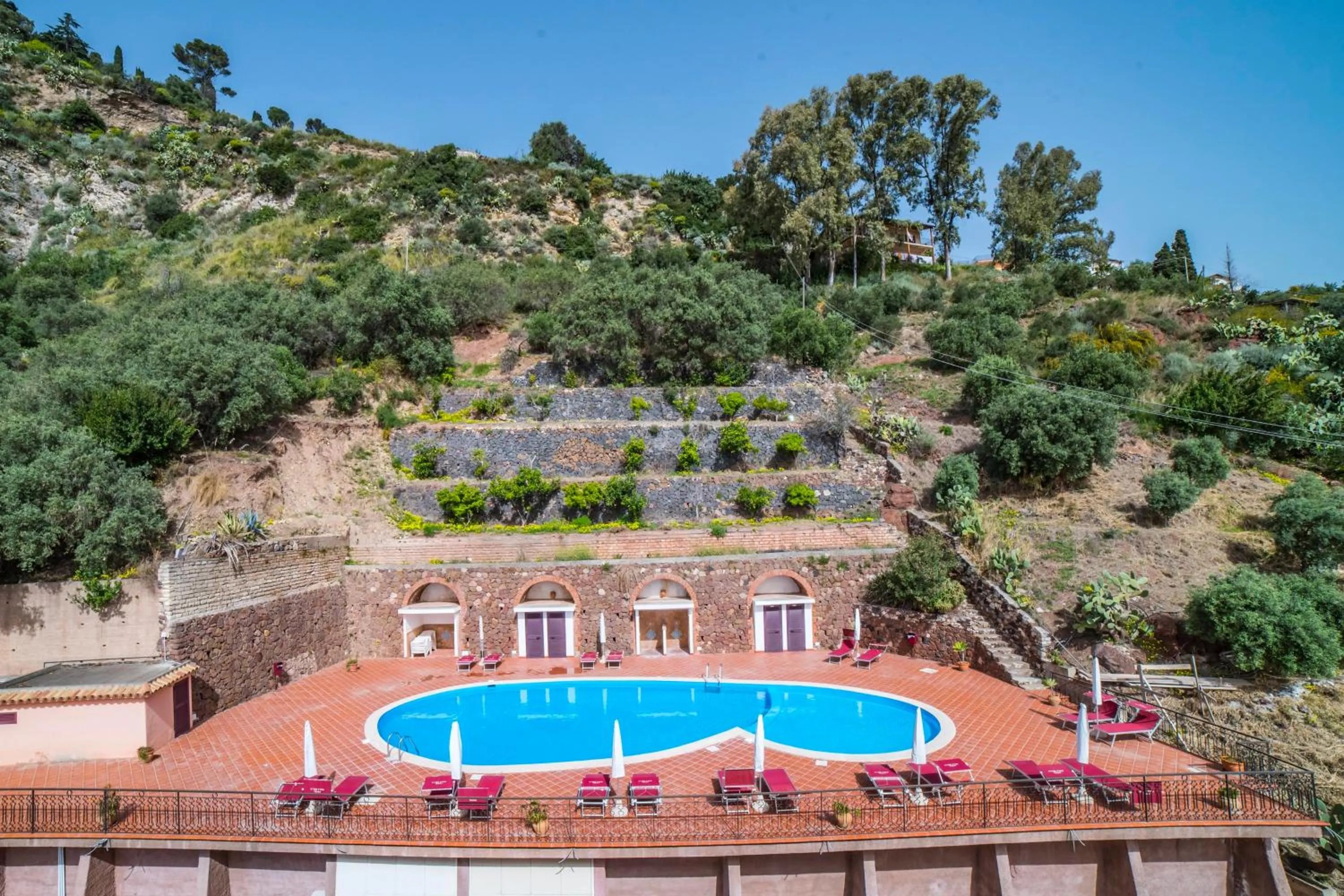 Swimming pool in Hotel Isola Bella