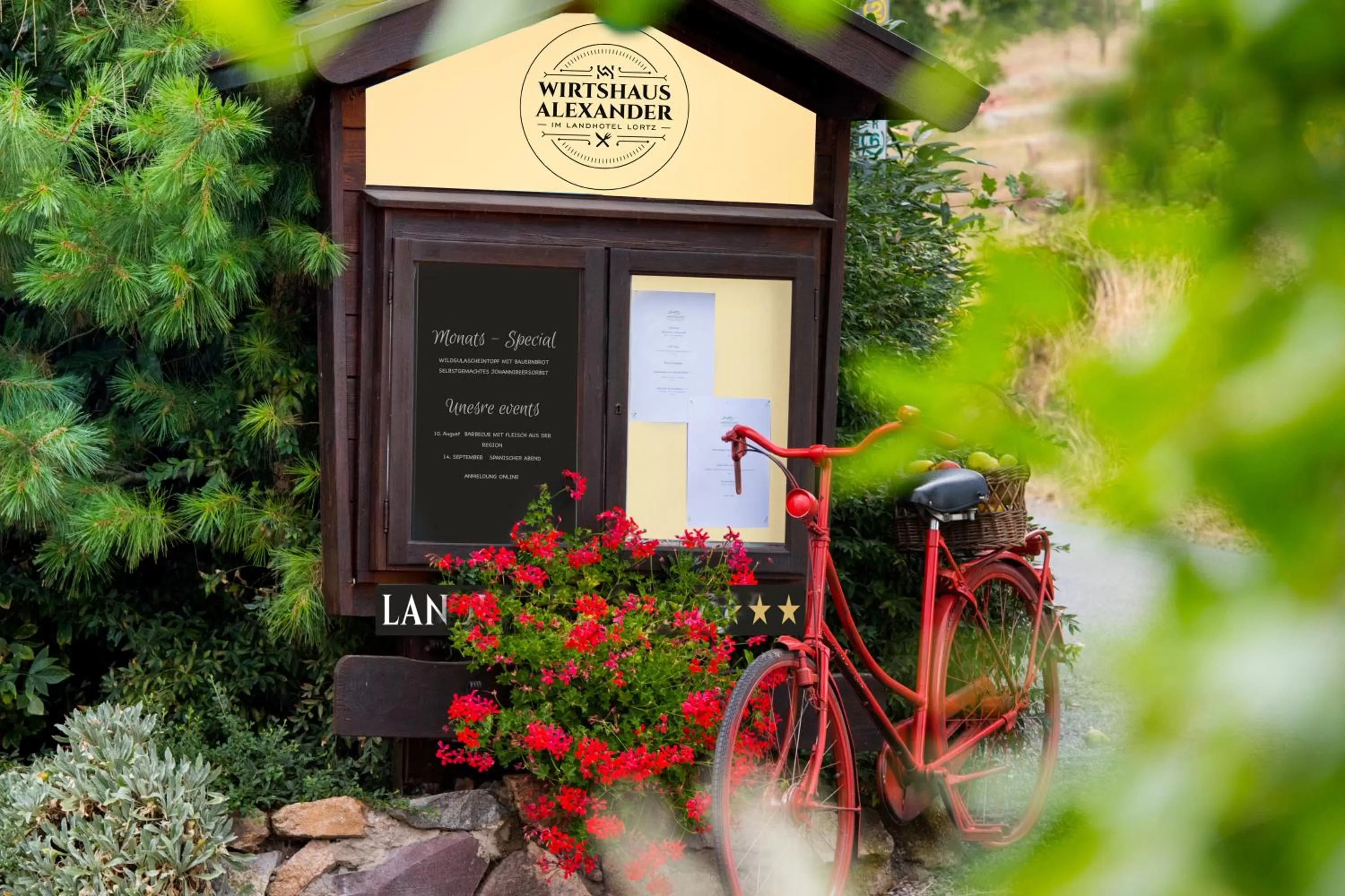 Restaurant/places to eat in Landhotel Lortz