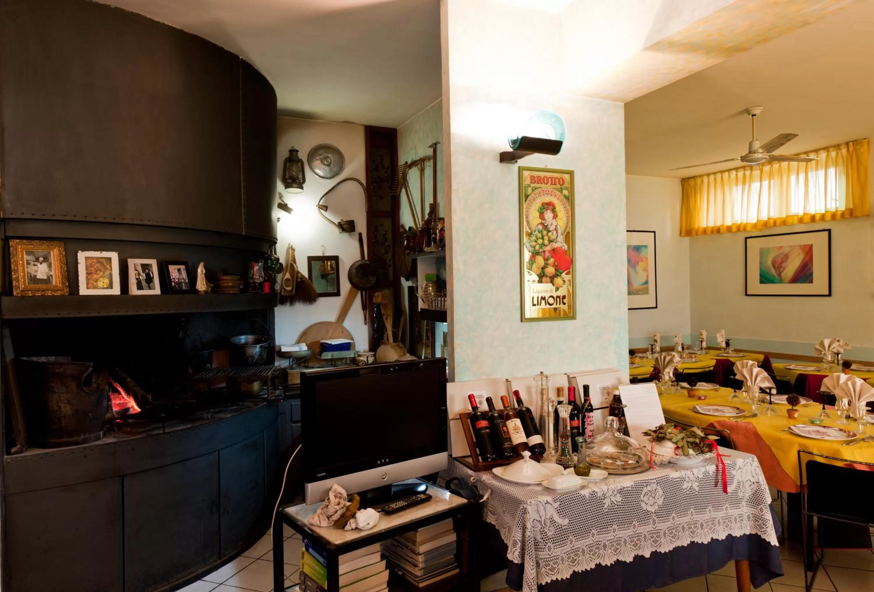 Restaurant/places to eat in Hotel Letizia