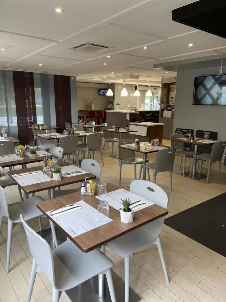 Restaurant/places to eat in Campanile Creil - Villers-Saint-Paul