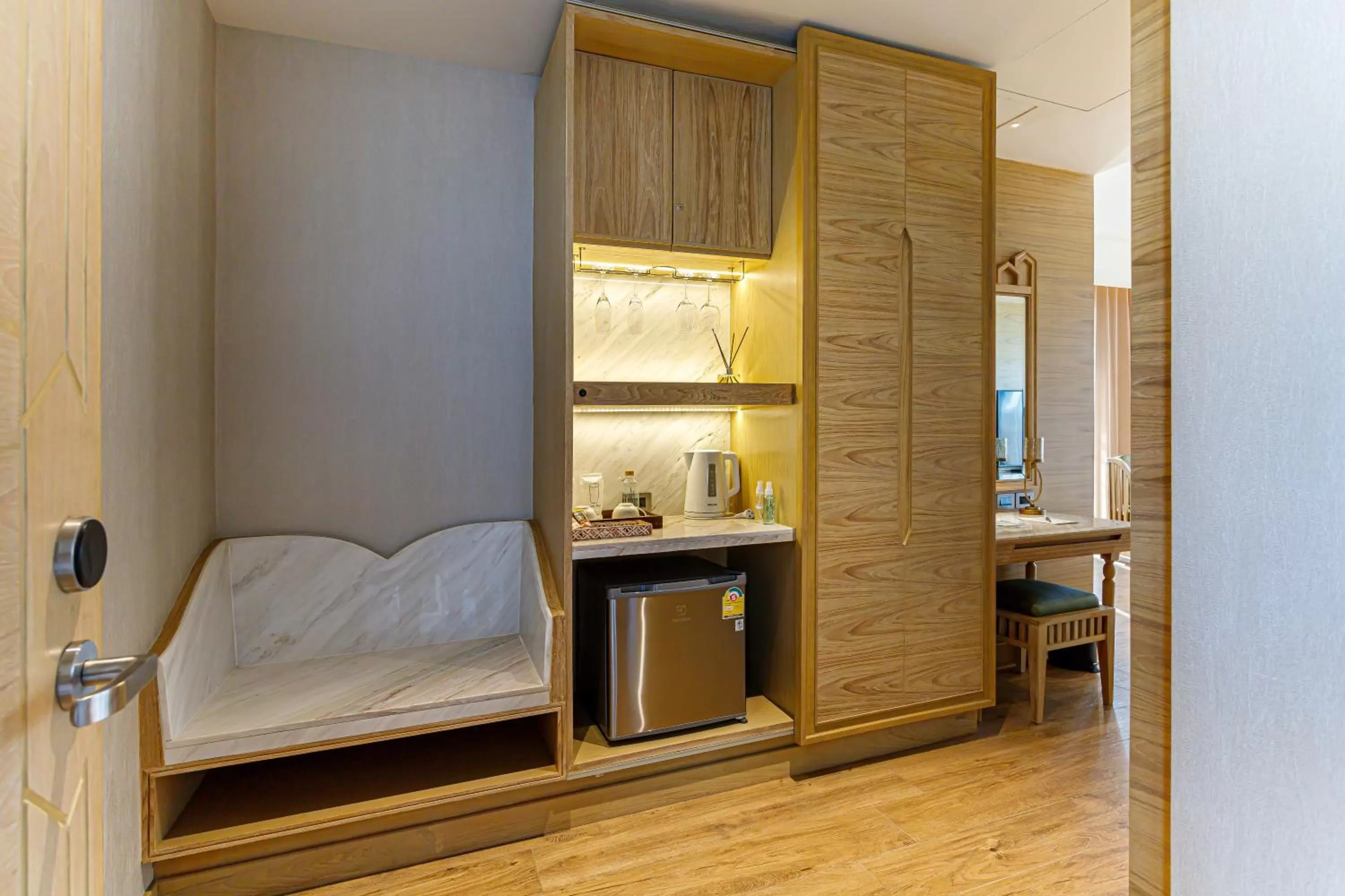 Coffee/tea facilities, Bed in W1Bangkoknoi Hotel