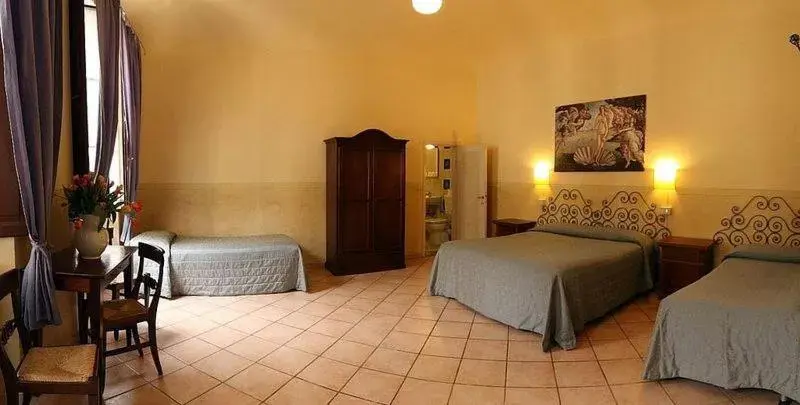 Double Room with Private Bathroom - single occupancy in Hotel Bavaria Double Room with Private Bathroom - single occupancy in Hotel Bavaria