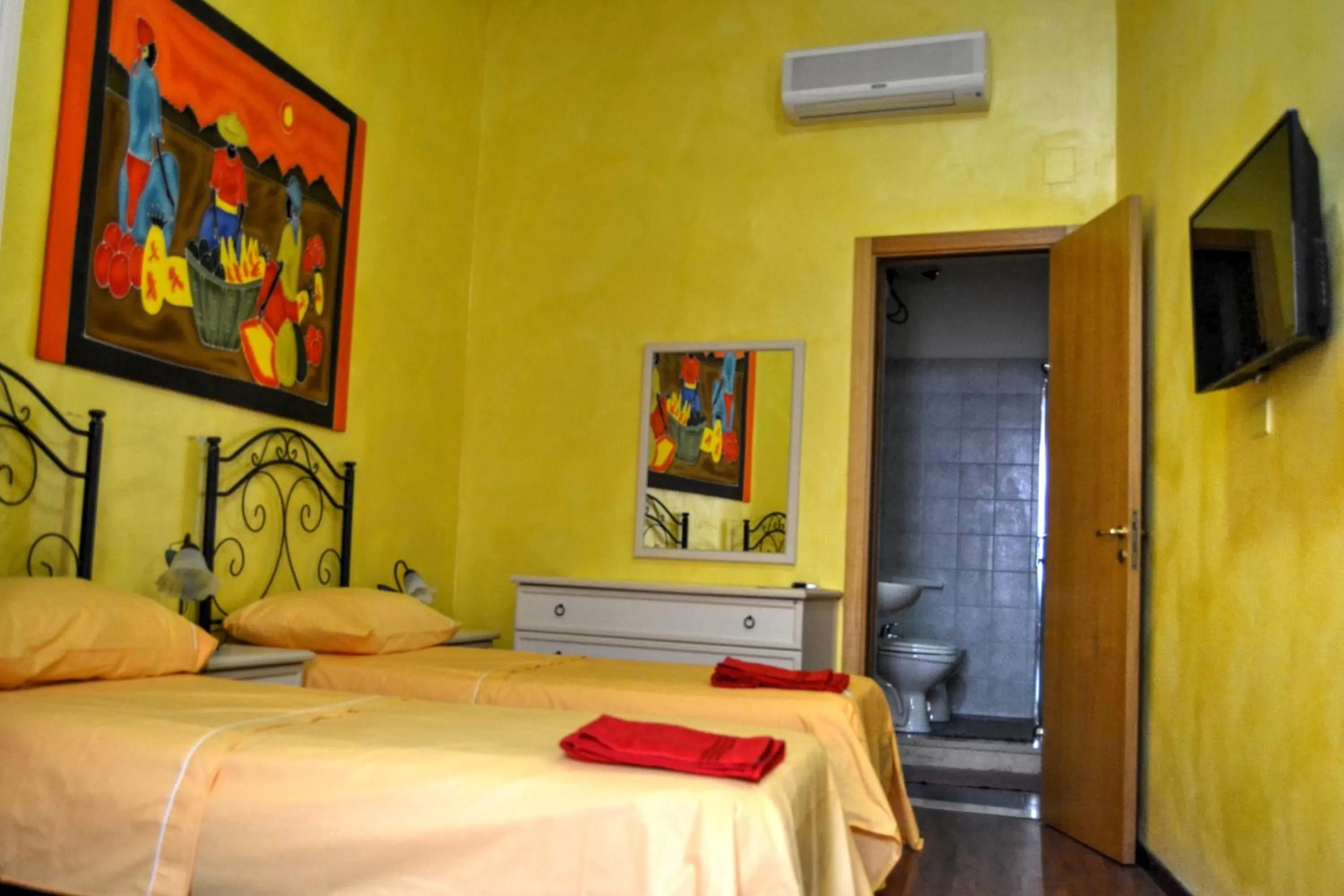 Shower, Bed in B&B La Corte Lecce