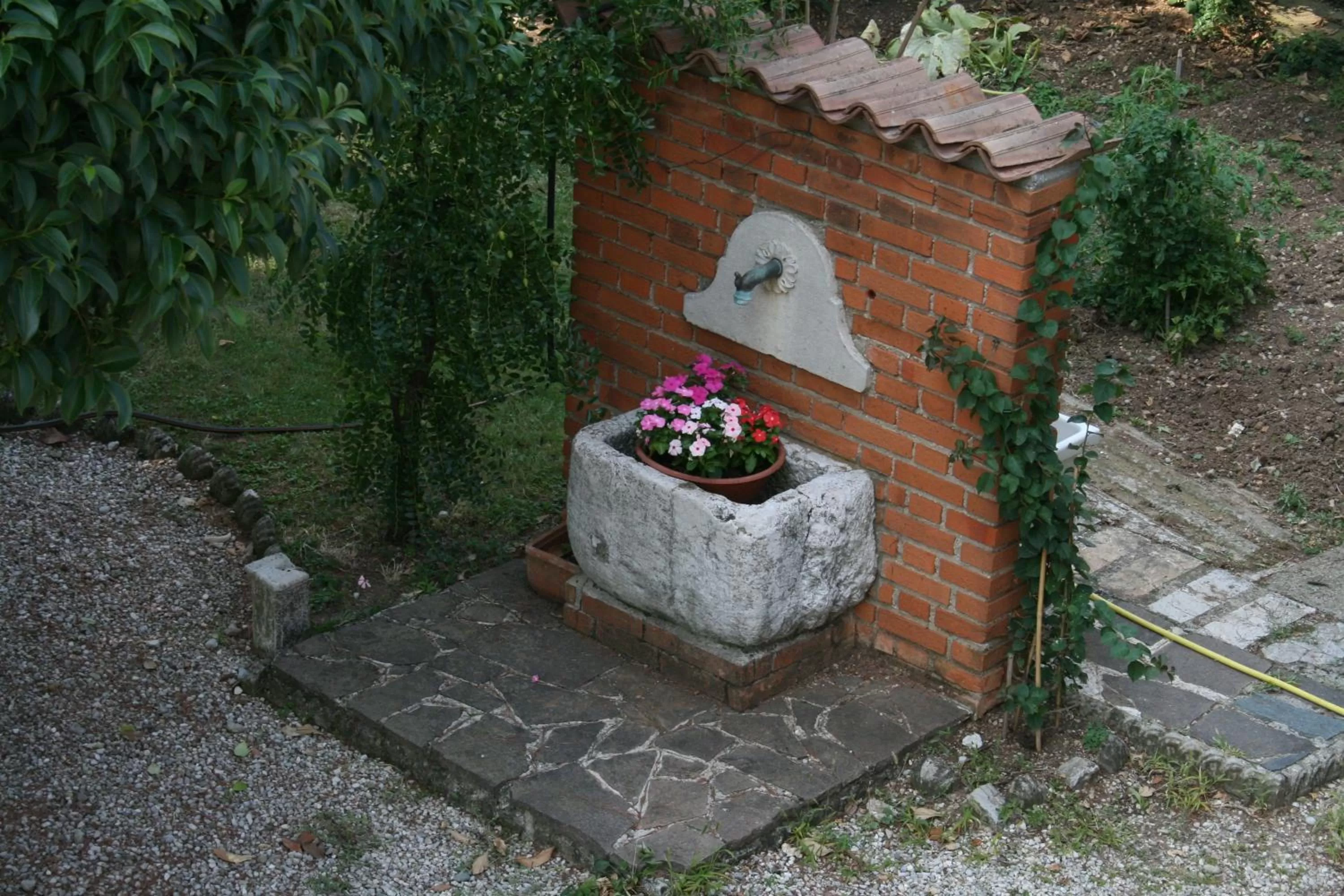 Garden in B&B Il Glicine