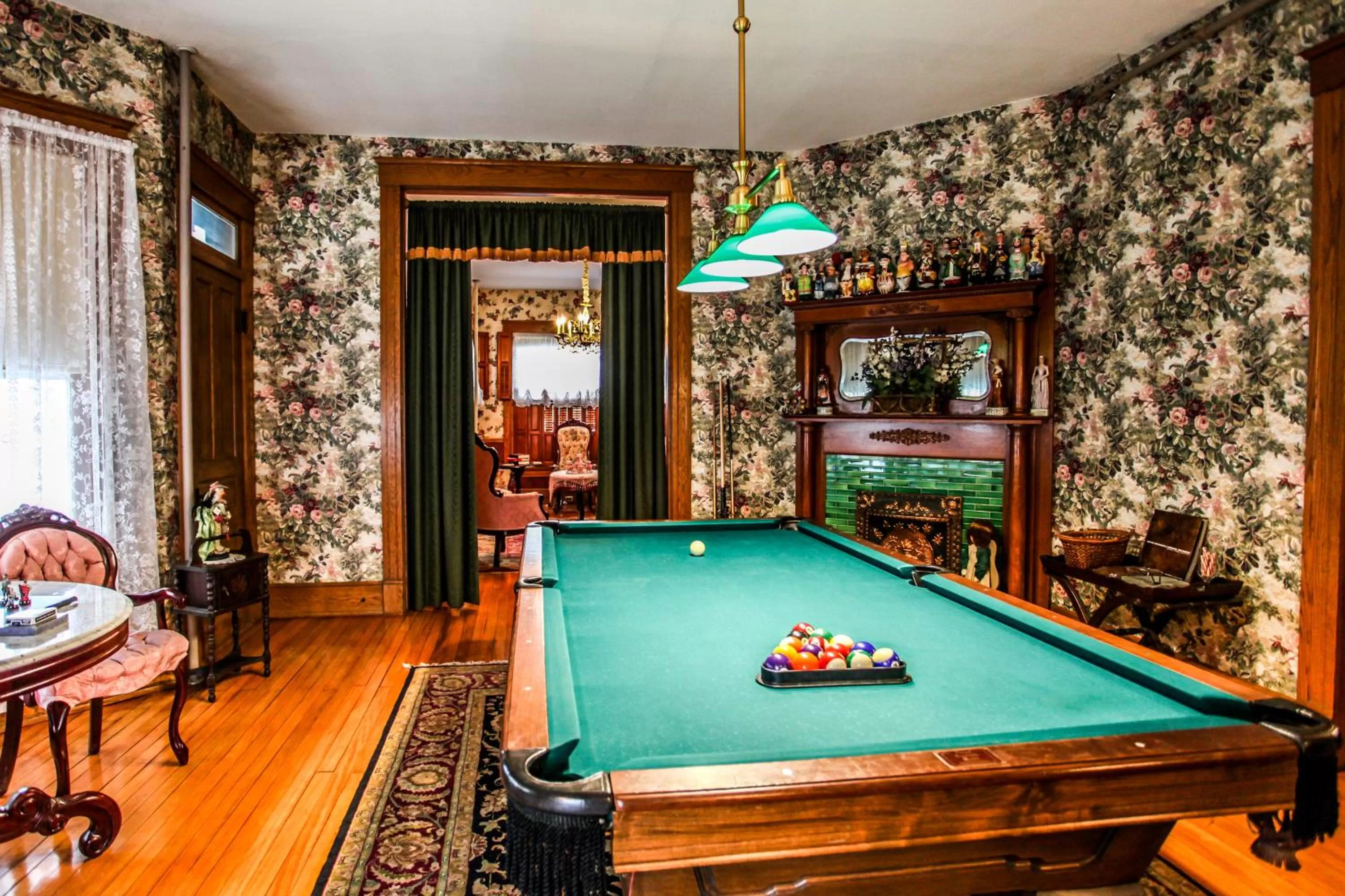 Billiard, Billiards in Hollerstown Hill Bed and Breakfast