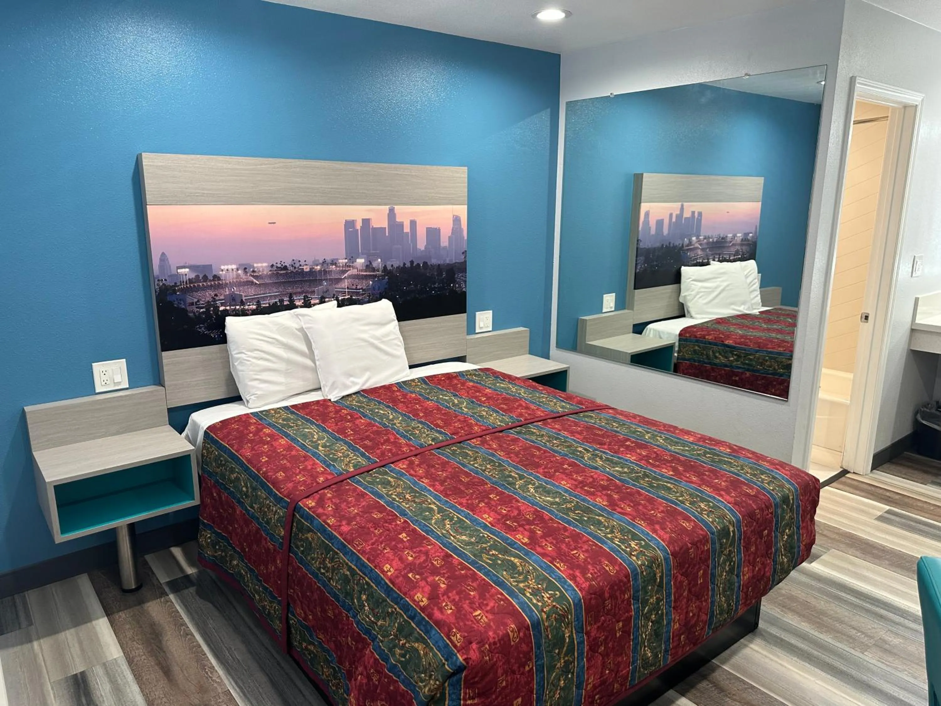 Bed in Sahara Inn - Los Angeles