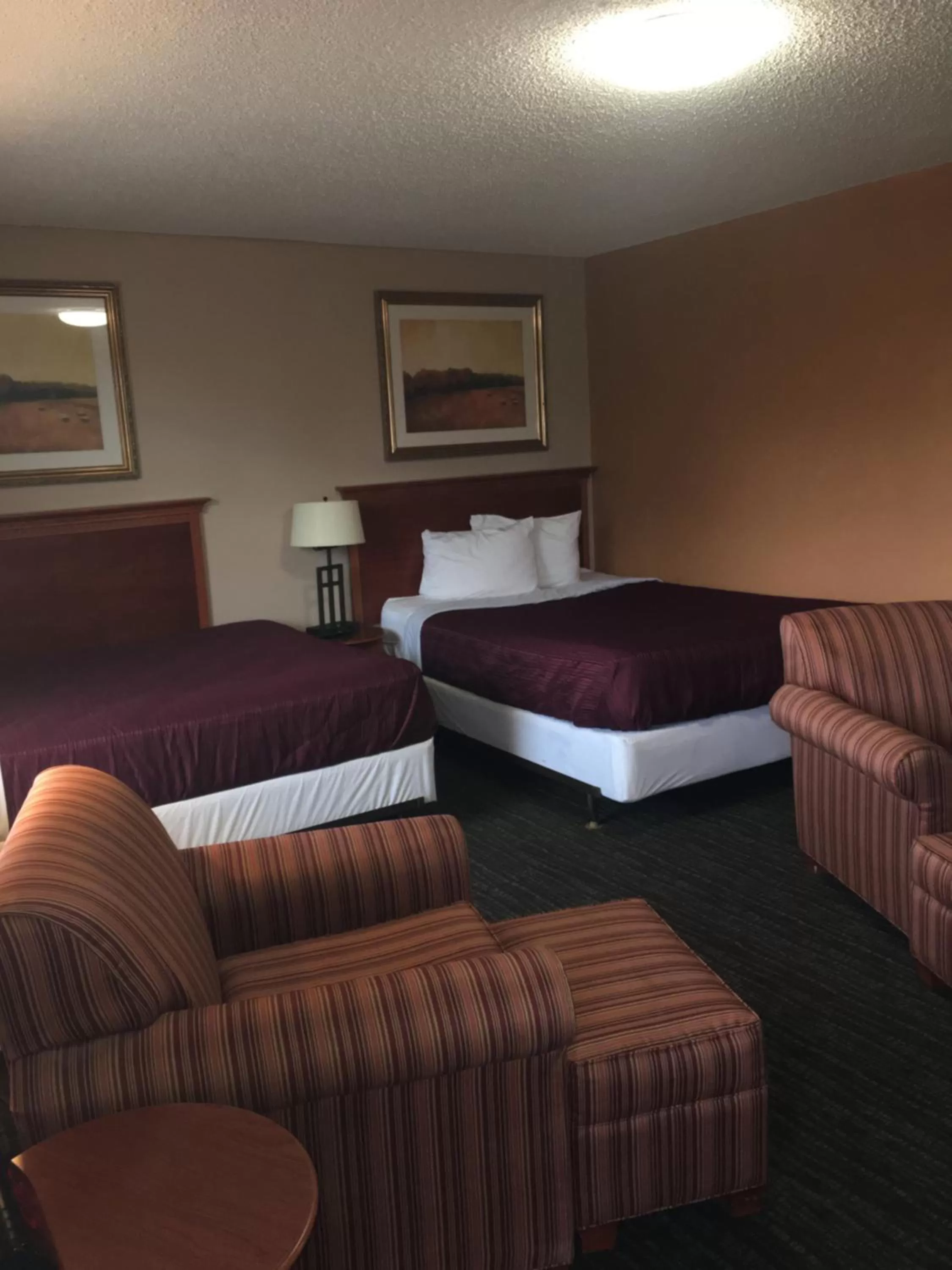 Bed in Rodeway Inn Sergeant Bluff - Sioux City