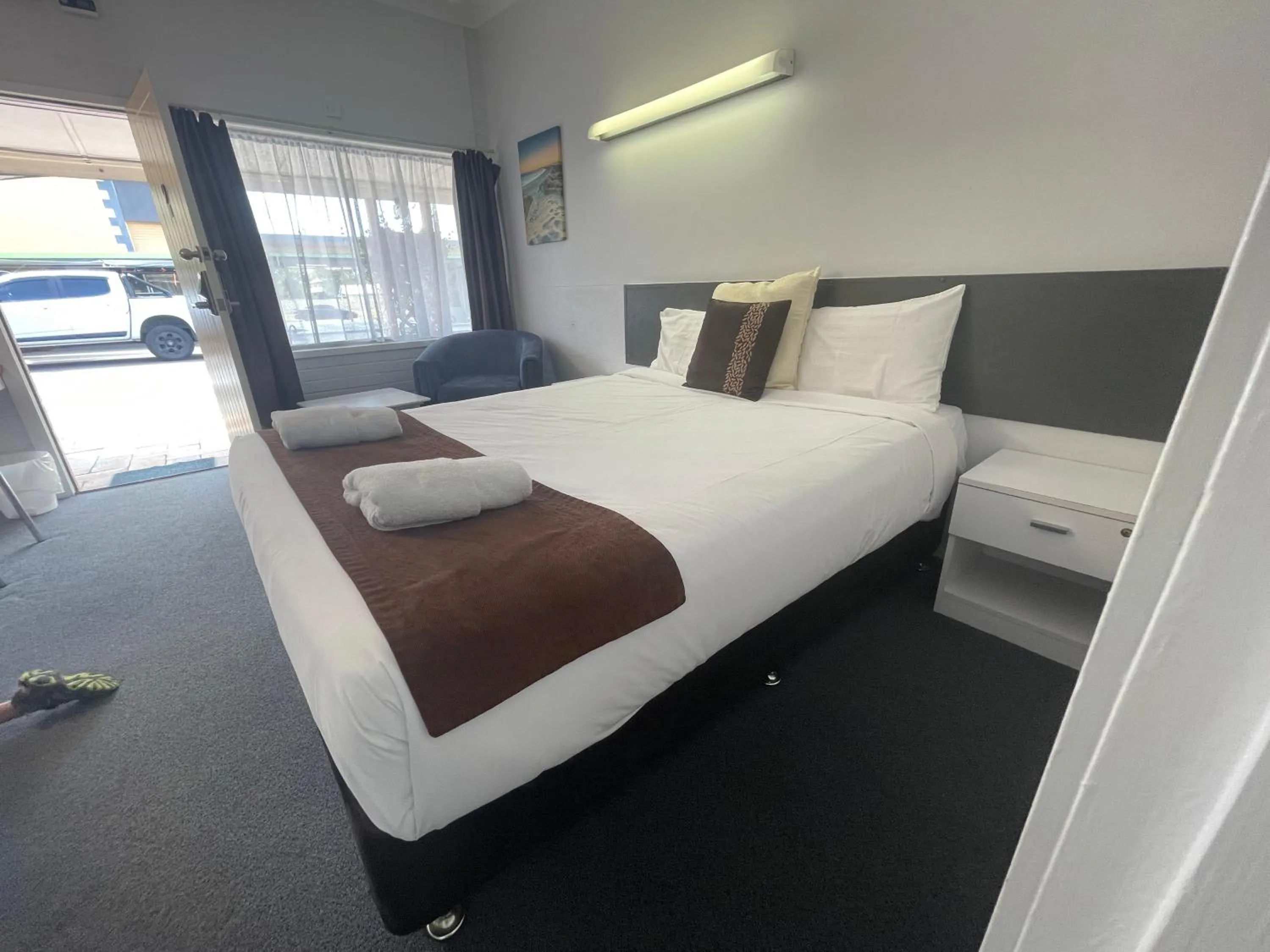 Bedroom, Bed in Arkana Motel