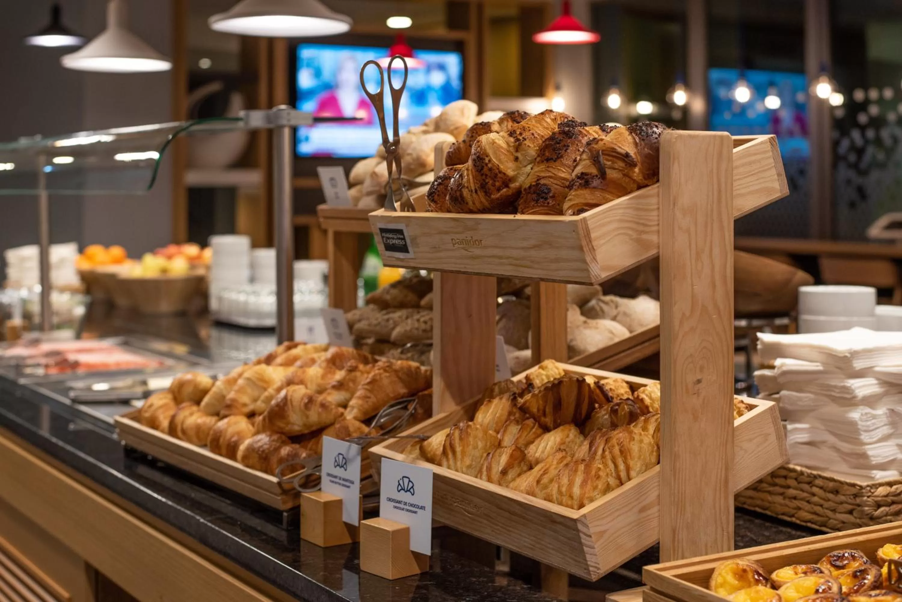 Breakfast in Holiday Inn Express Lisbon Airport by IHG