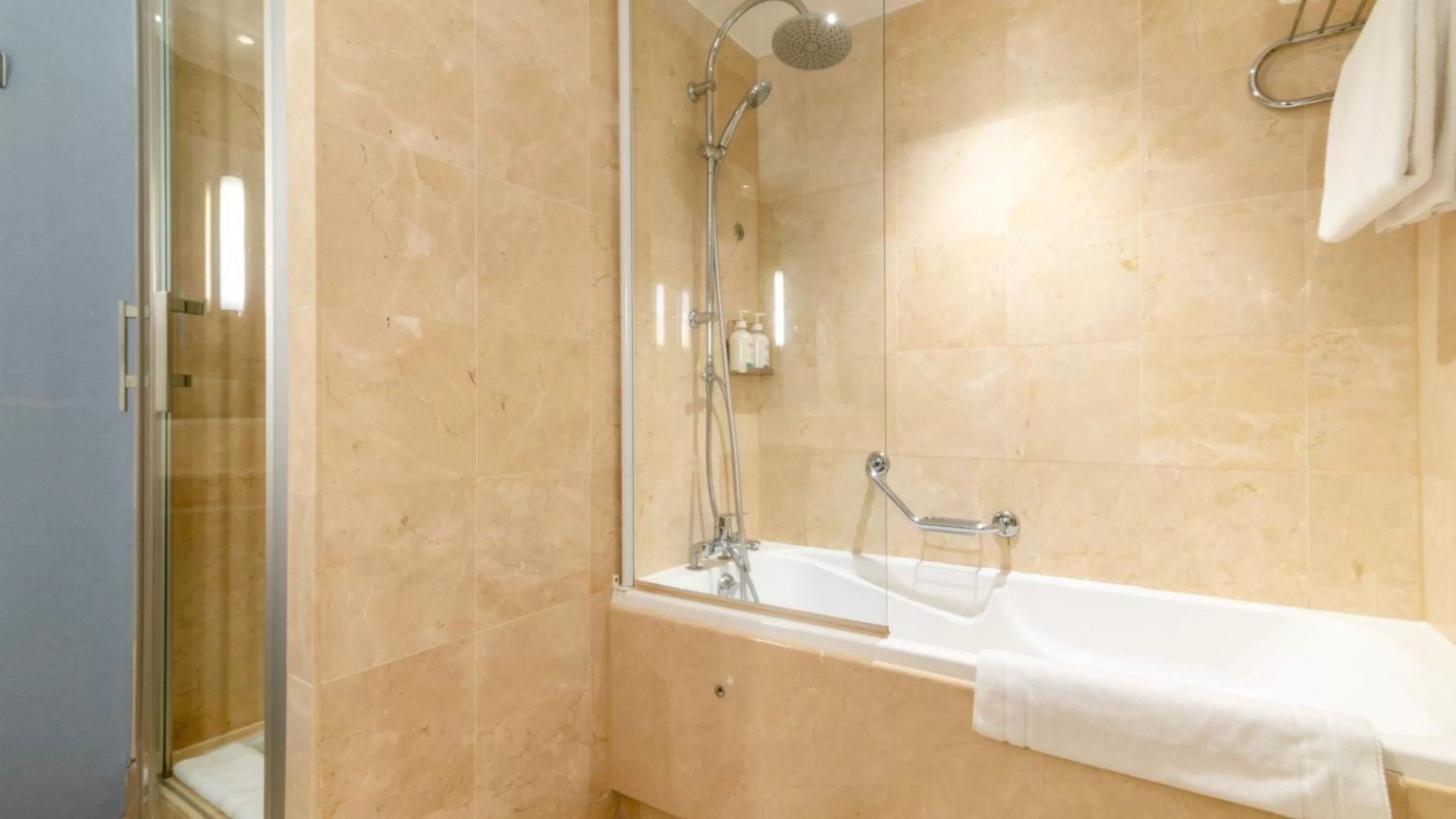 Bathroom in Holiday Inn Nice - Port St Laurent by IHG