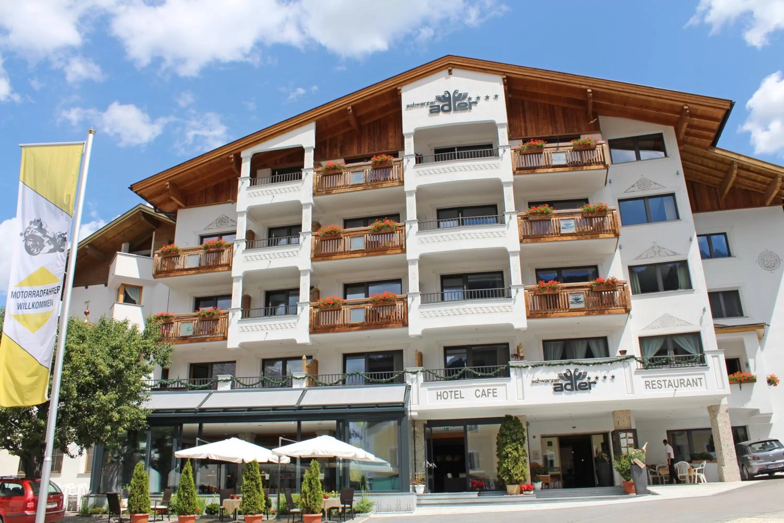 Property building in Hotel Schwarzer Adler