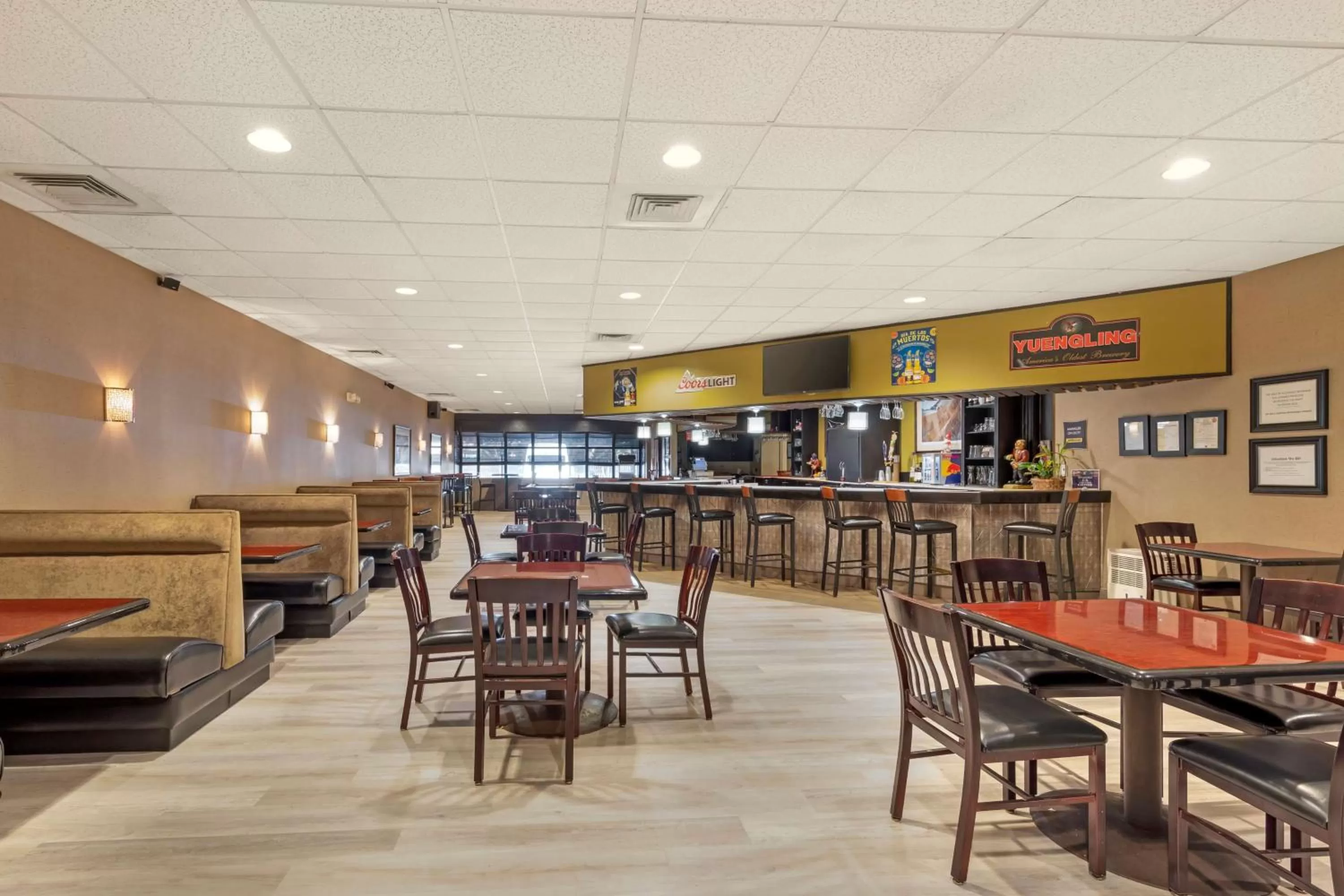 Restaurant/places to eat in Best Western Plus Madison-Huntsville Hotel