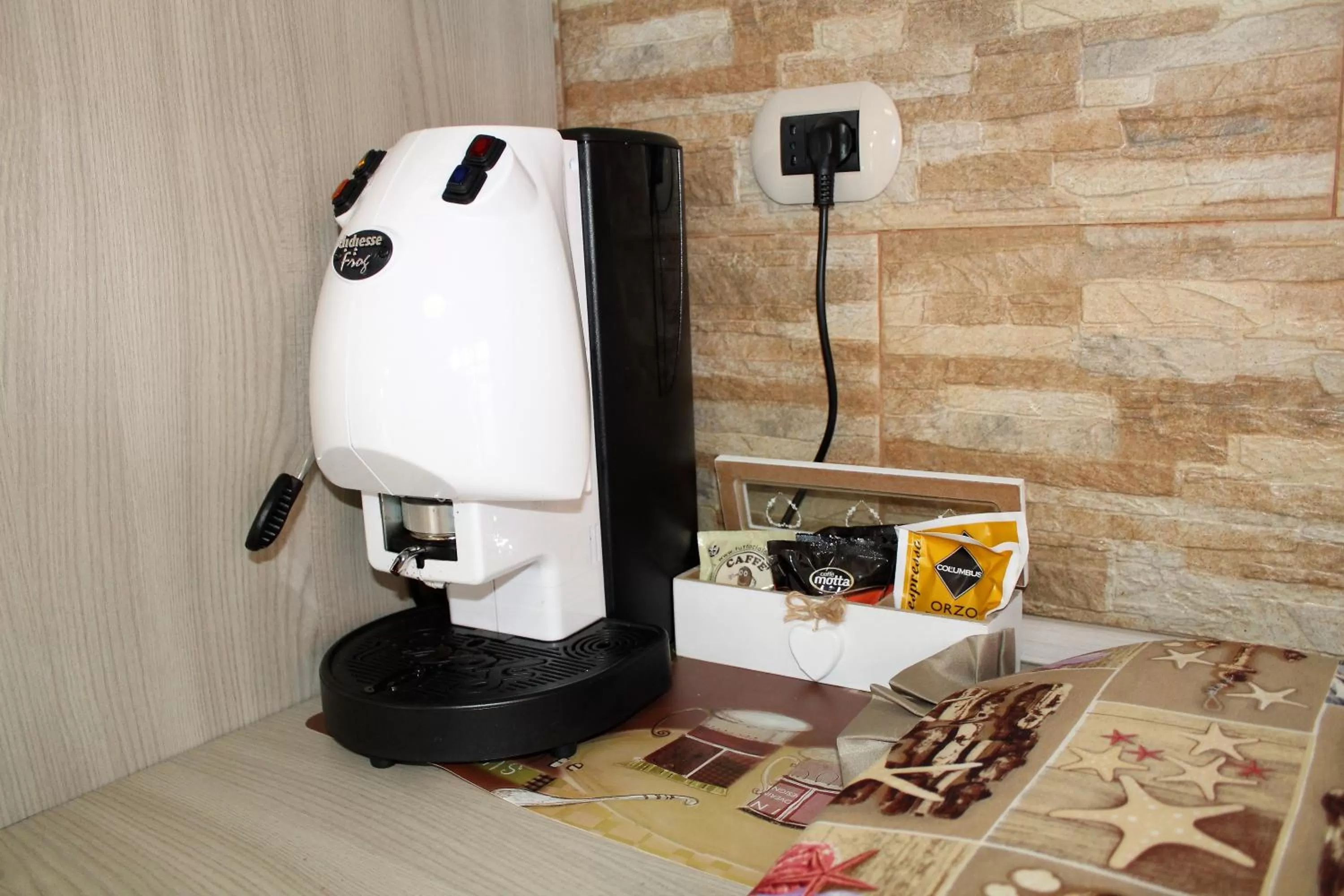 Kitchen or kitchenette, Coffee/Tea Facilities in Emotions