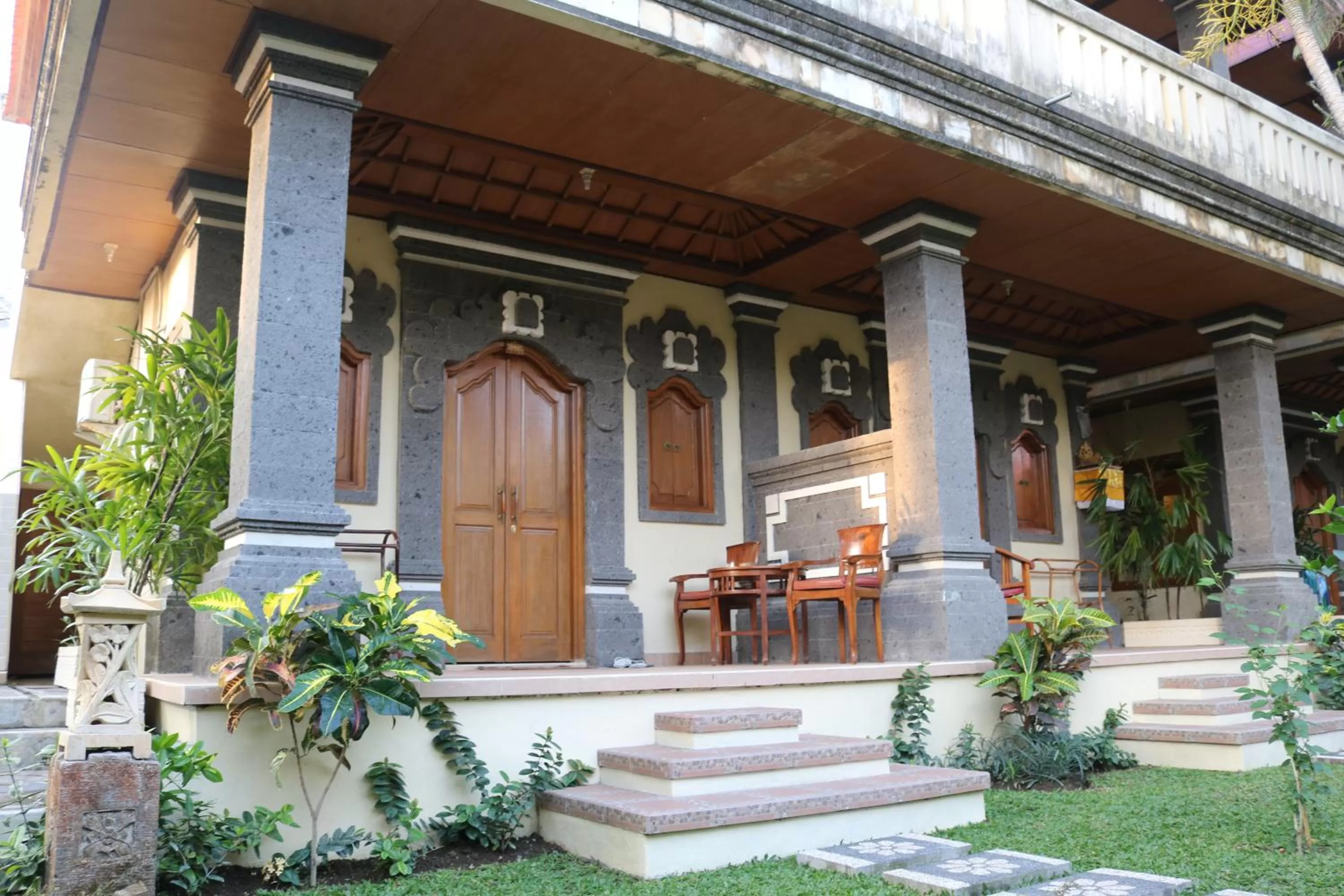 Balcony/Terrace in Kusnadi Hotel