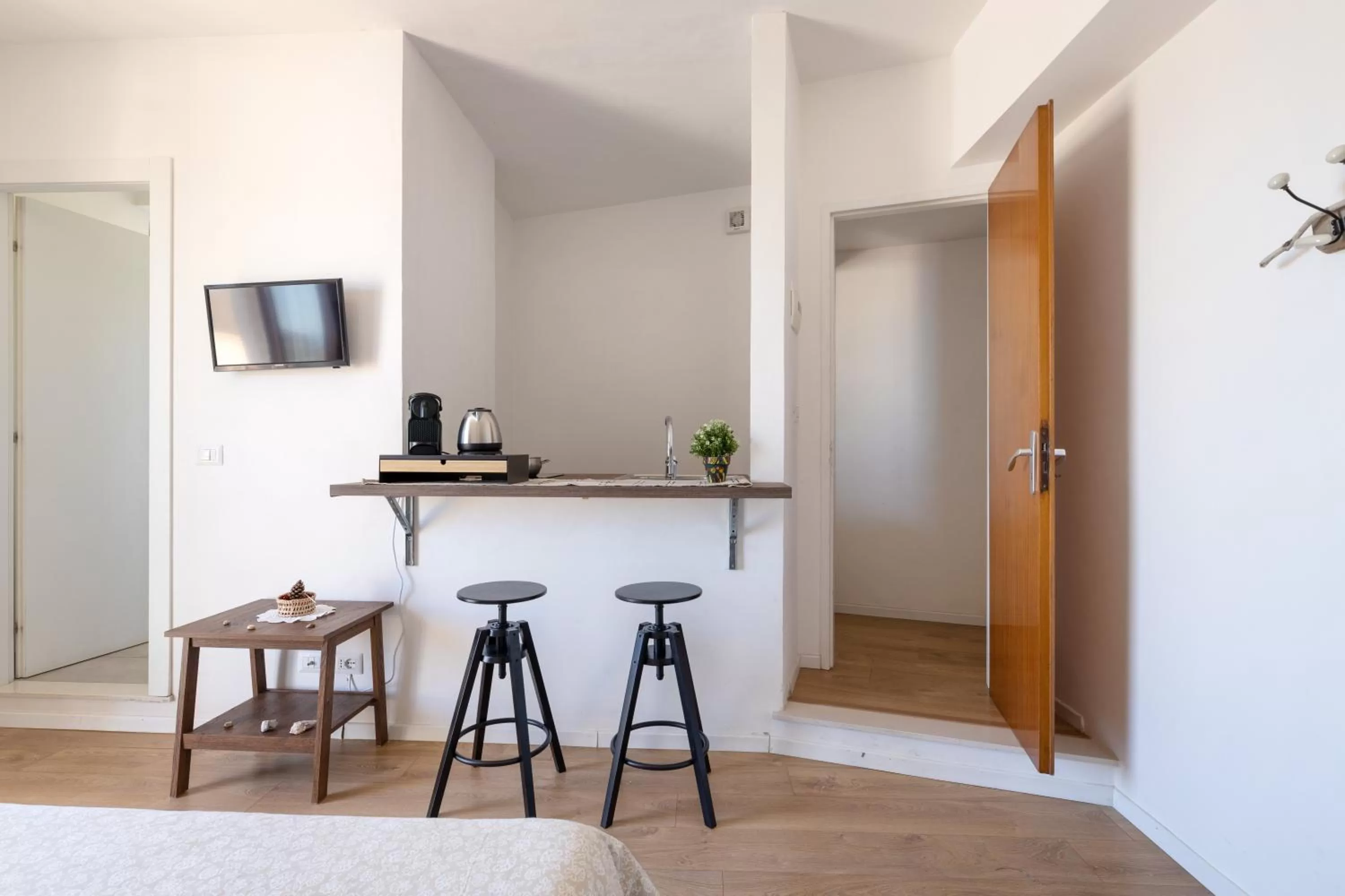 Coffee/tea facilities in Tauromenion Guest House