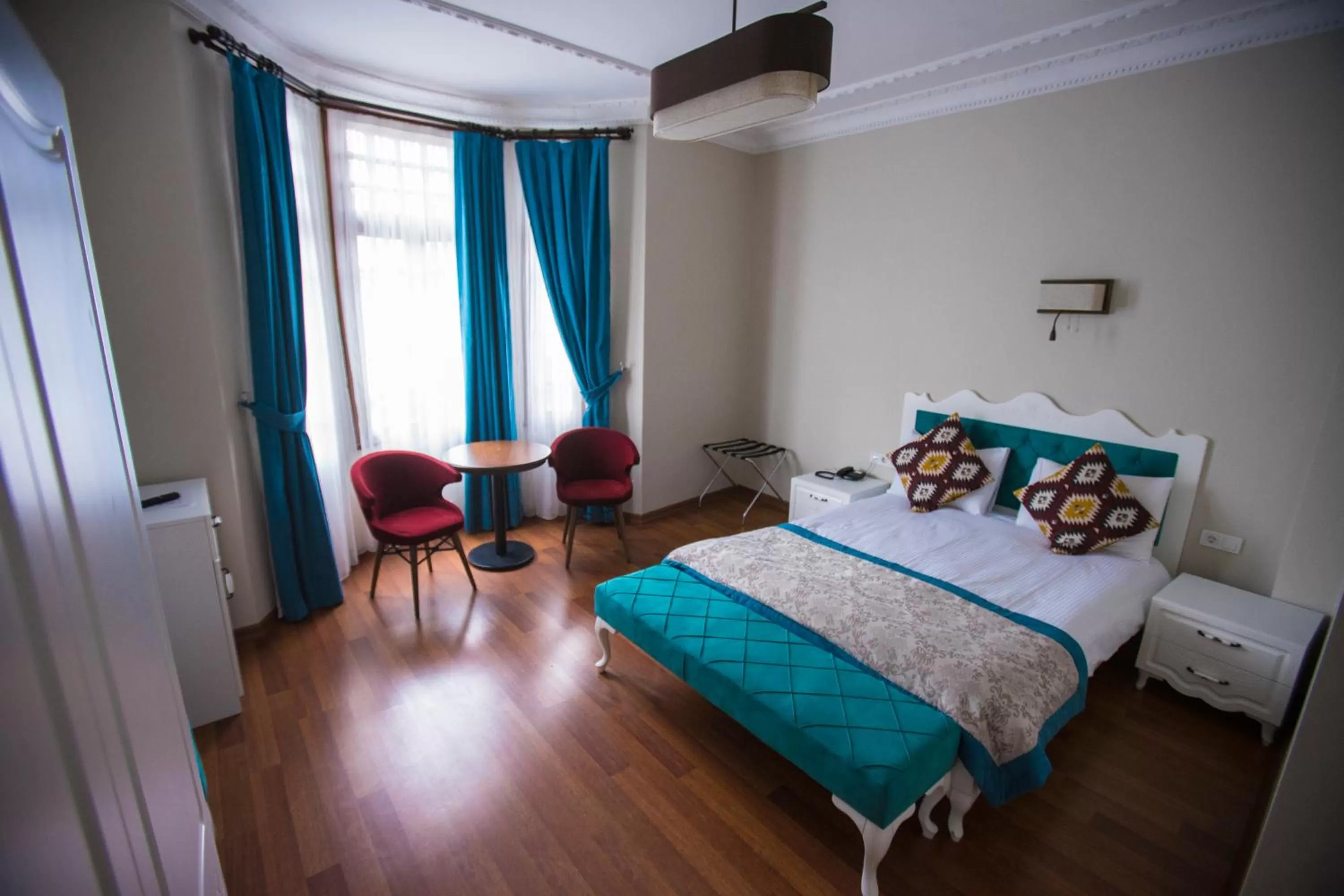 Photo of the whole room, Bed in The Void Hotel