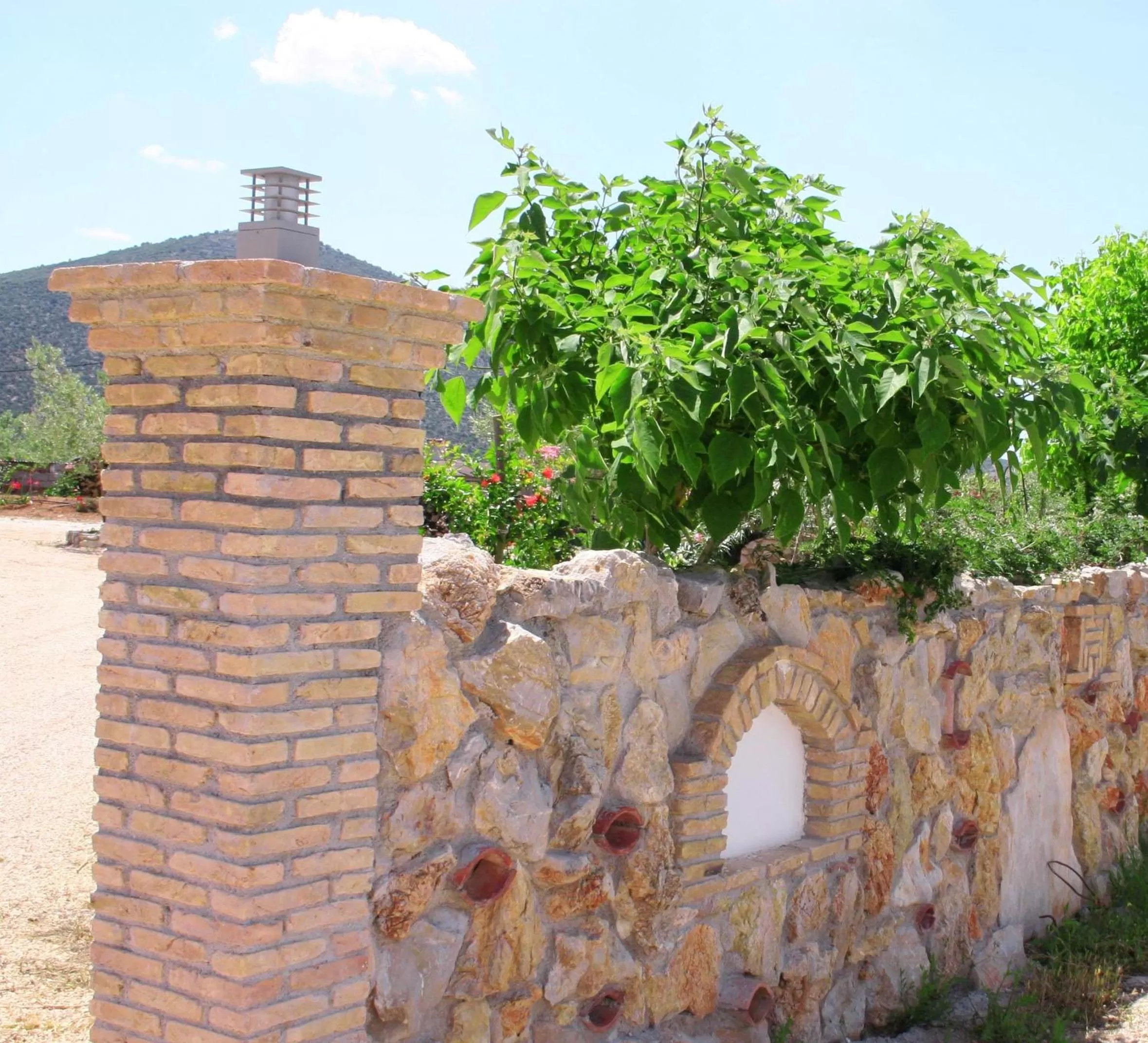 Decorative detail in Hani Inn