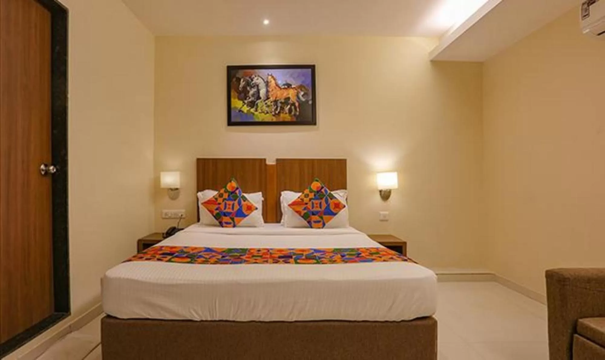 Bed in FabHotel Royal International - Nr Mumbai International Airport