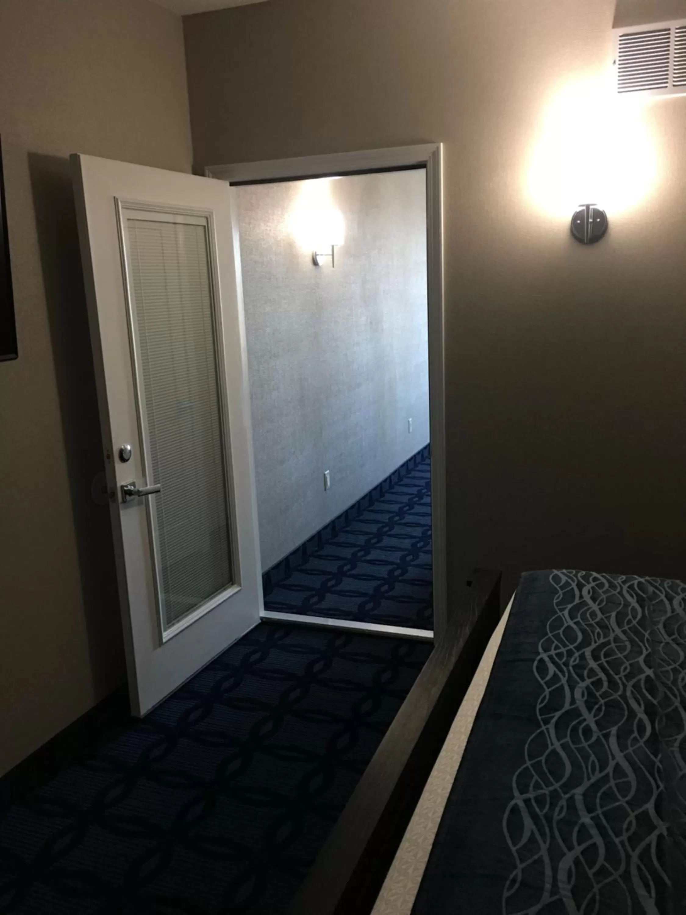 Bed in Riverside inn hannibal