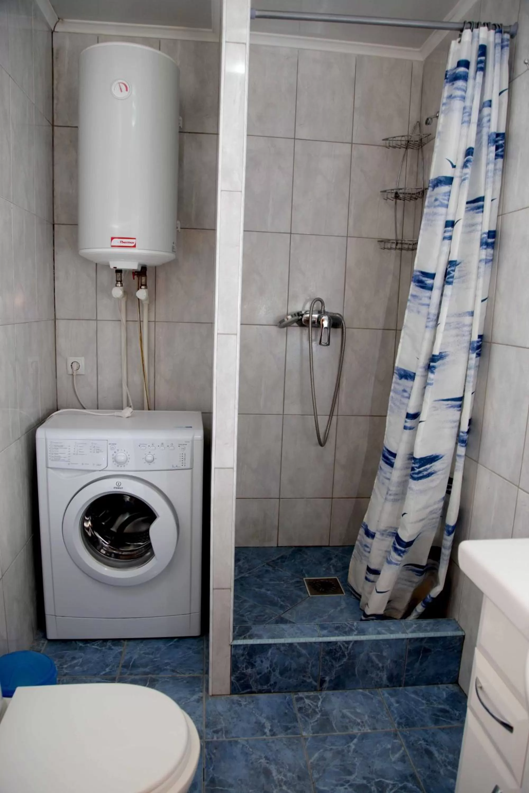 Shower in irisHotels