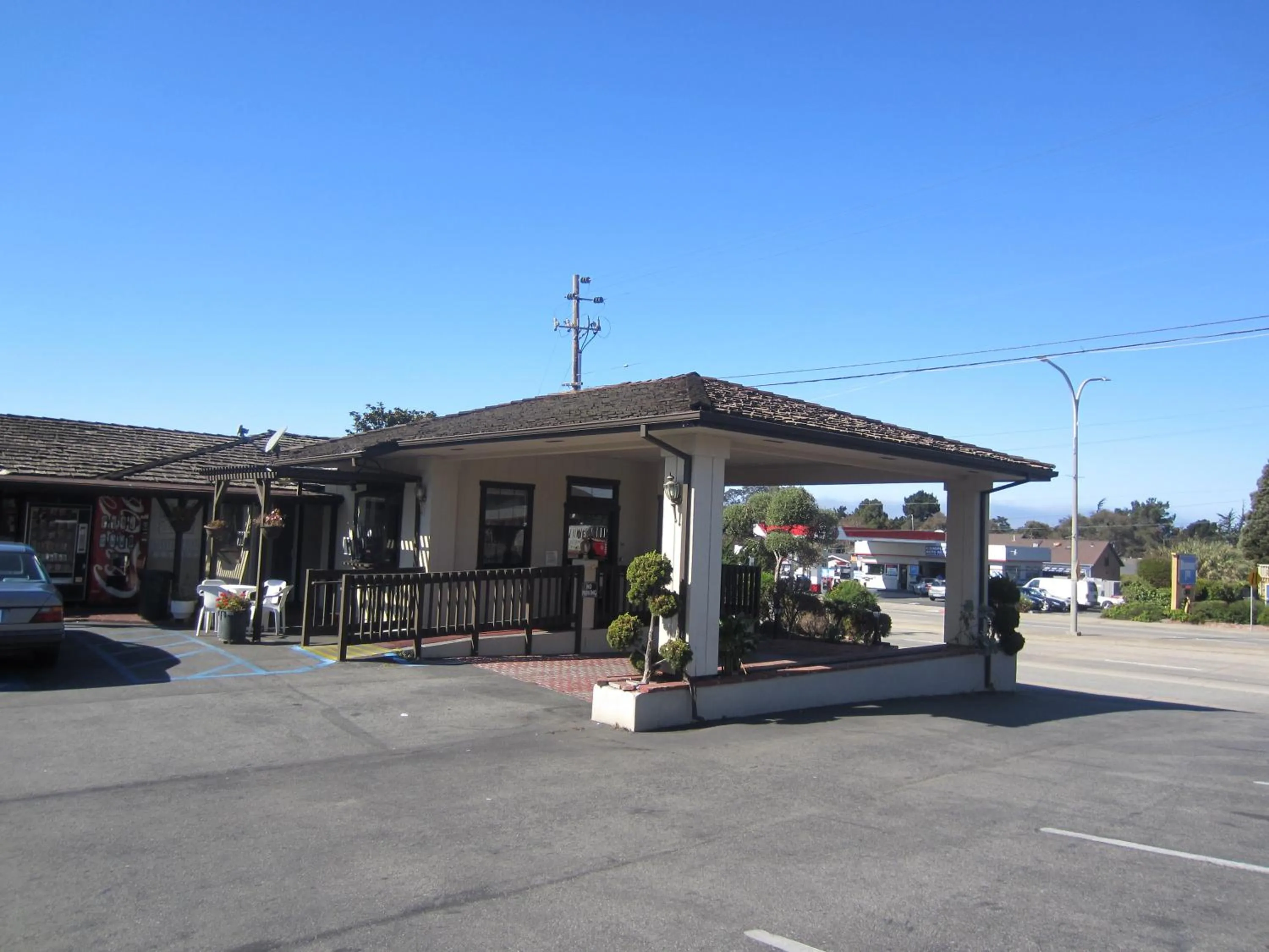 Property building in Monterey Fairgrounds Inn