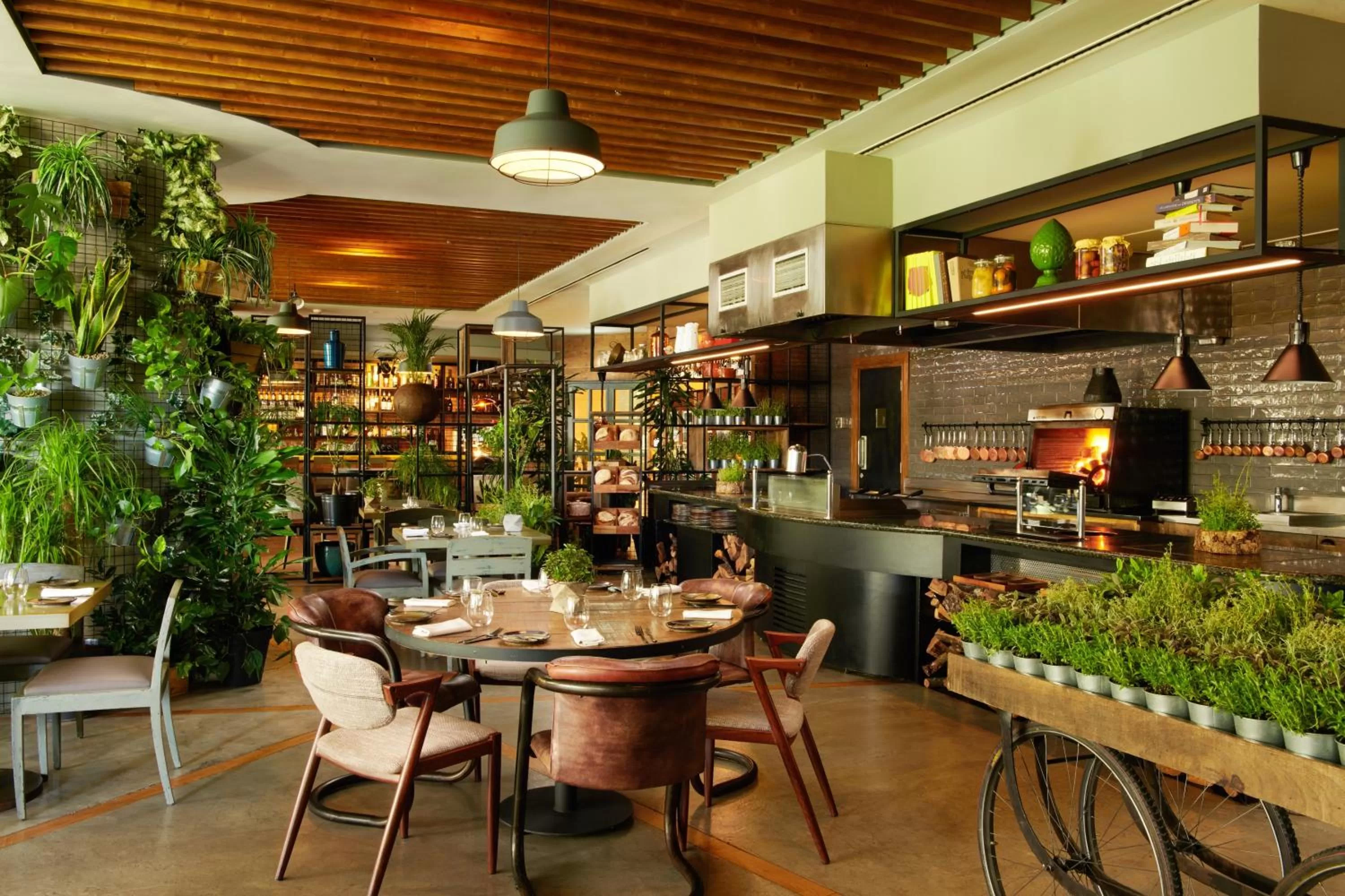 Restaurant/places to eat in Corinthia Lisbon