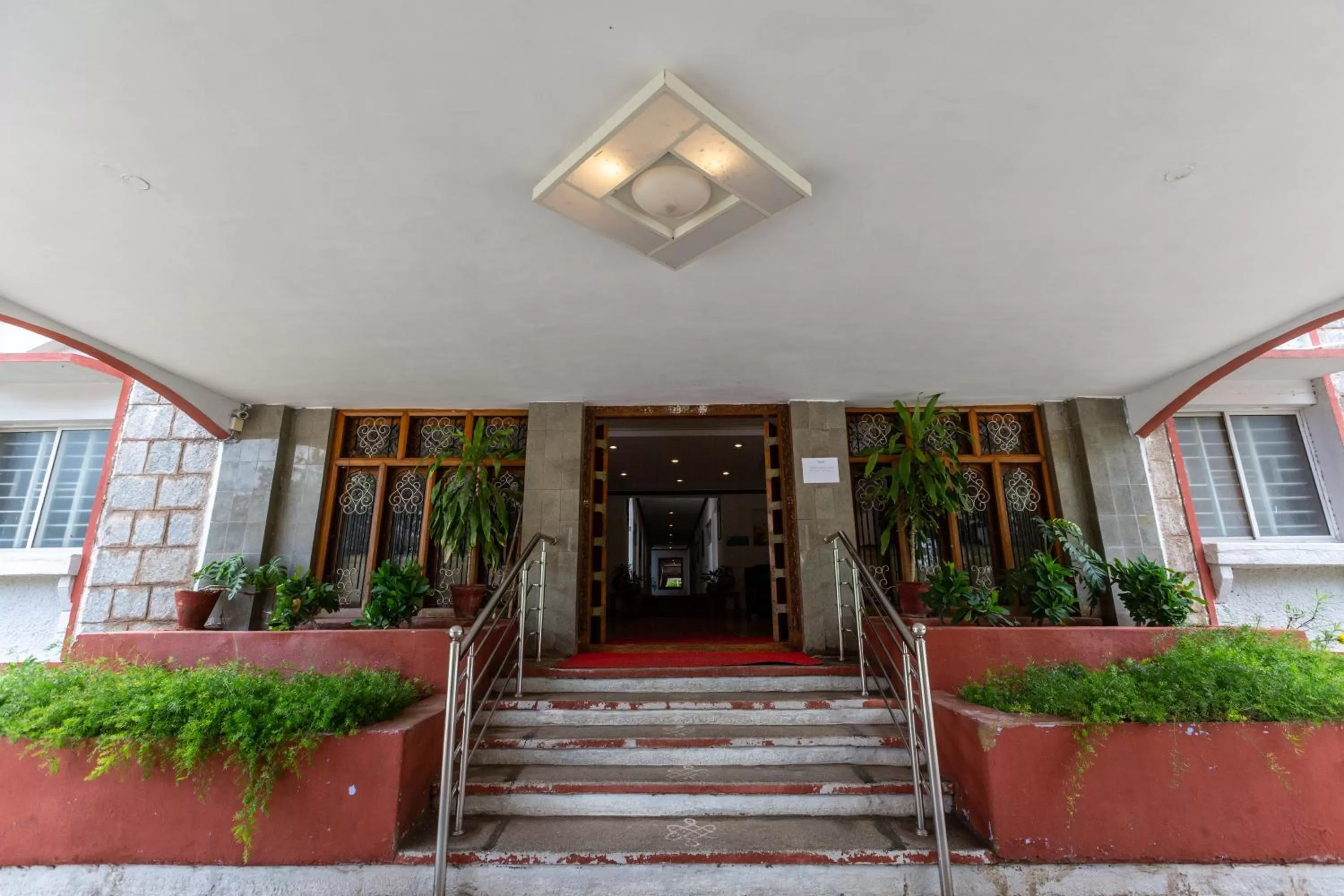 KSTDC Hotel Mayura Bhuvaneshwari Kamalapur