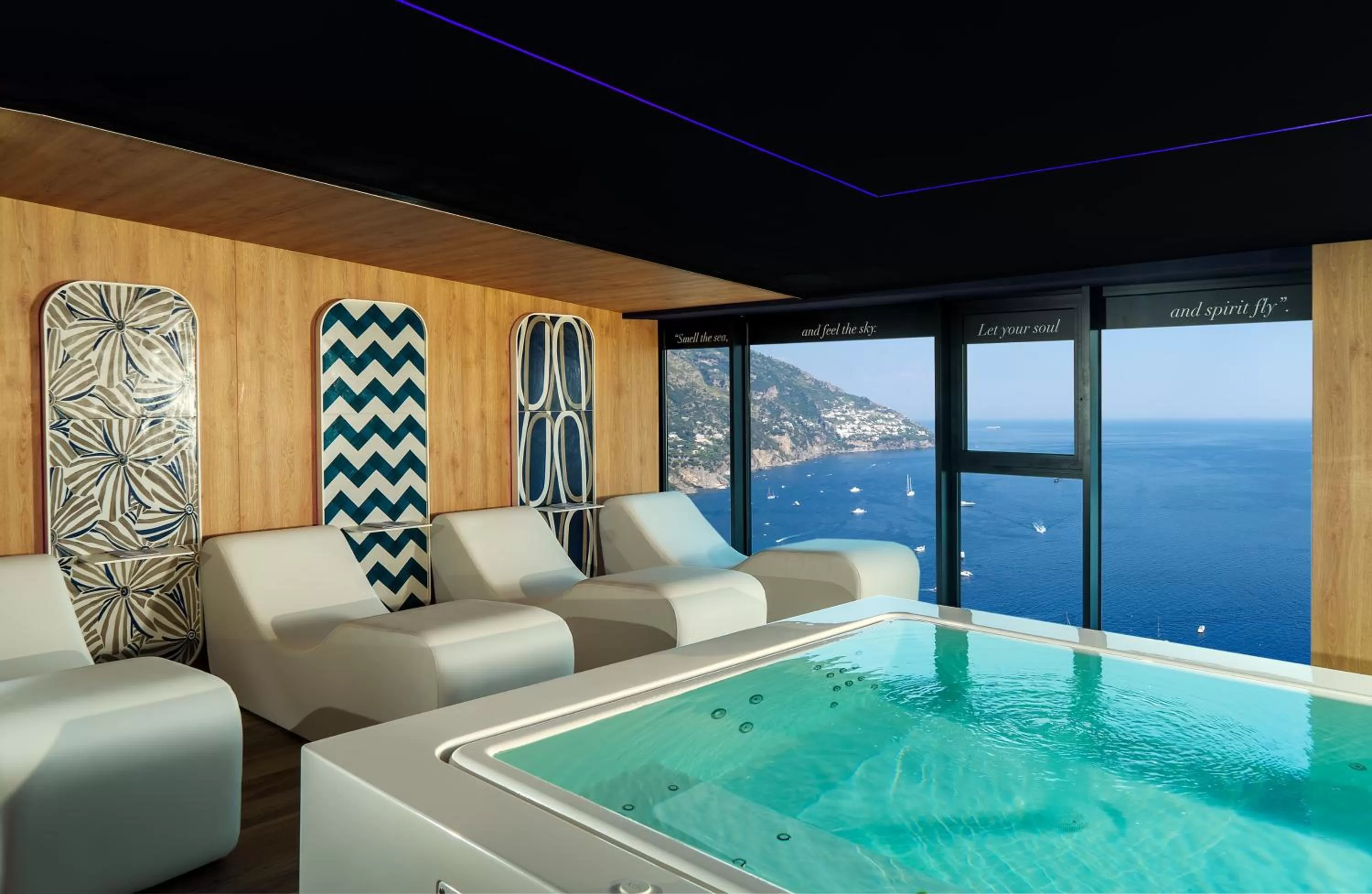 Hot Tub in Hotel Le Agavi