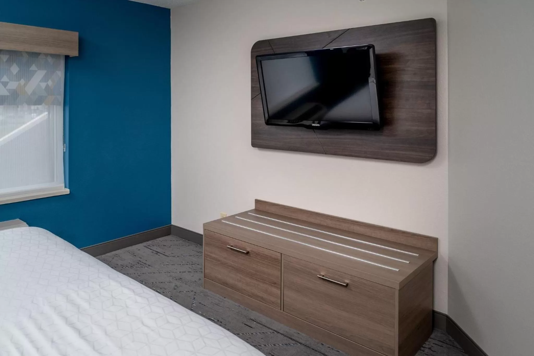 Photo of the whole room, Bed in Holiday Inn Express - Charleston/Kanawha City by IHG