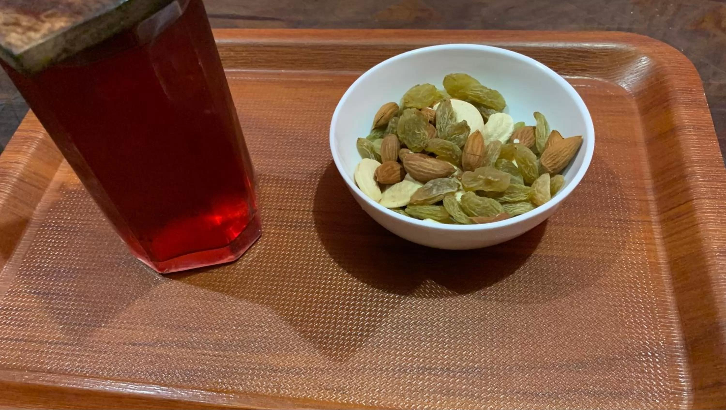 Food and drinks in Hotel Crescent