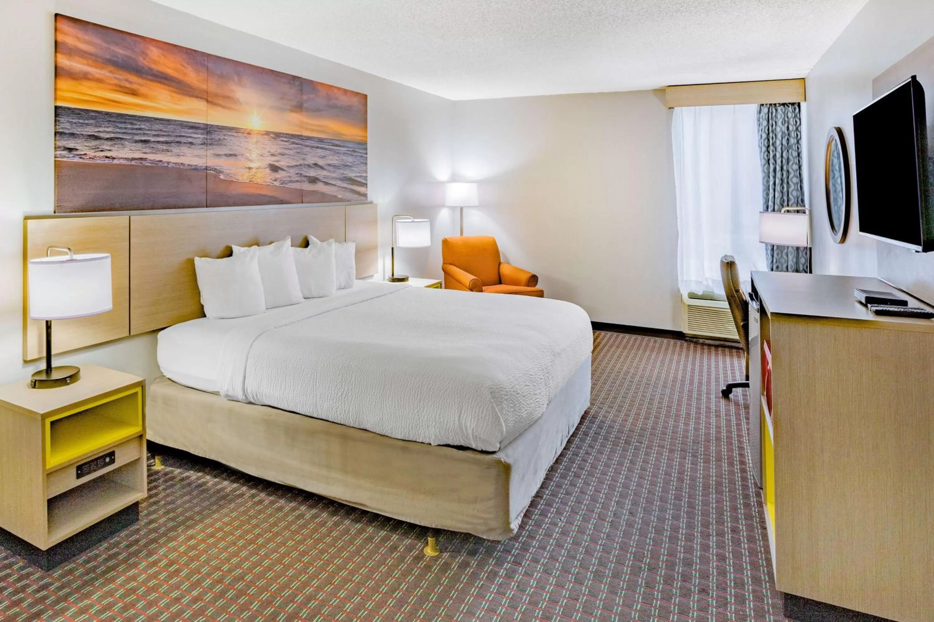 Photo of the whole room, Bed in Days Inn by Wyndham Hartsfield Jackson Atlanta Airport West