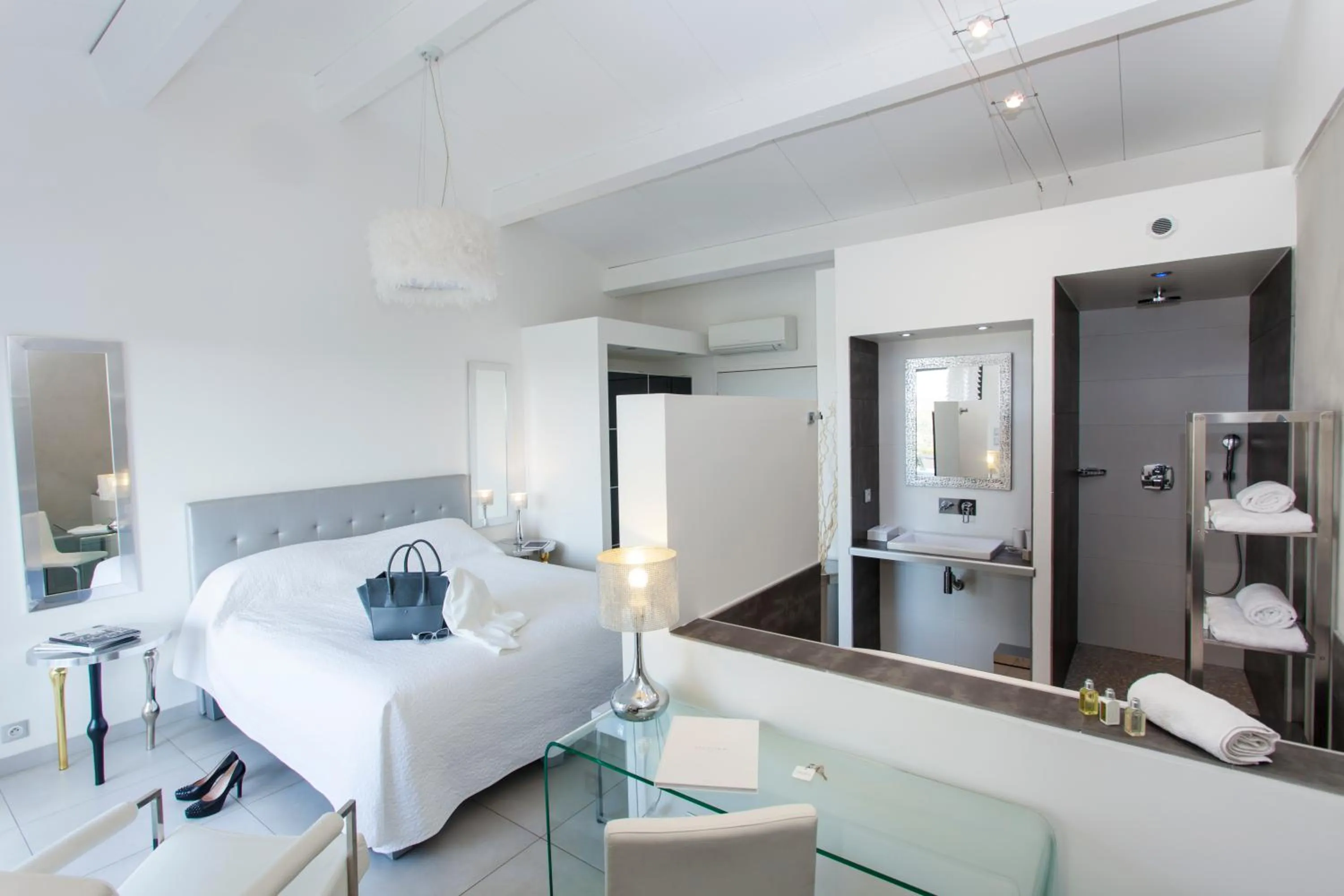 Photo of the whole room, Bed in Le Mas du Terme