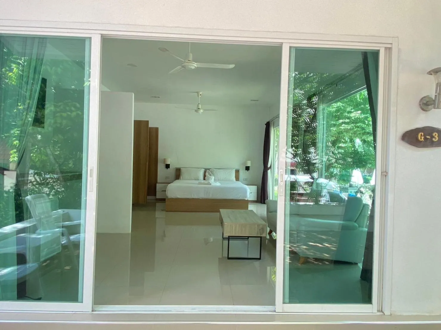 Photo of the whole room, Bed in Garden Home Kata