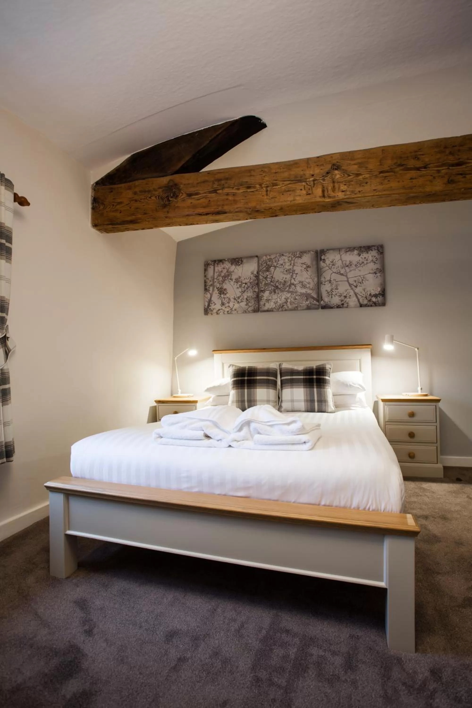 Bed in Black Horse Hotel